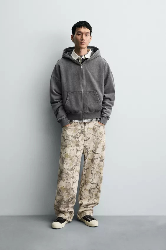 ABSTRACT PRINT BAGGY FIT CARPENTER PANTS | Zara US