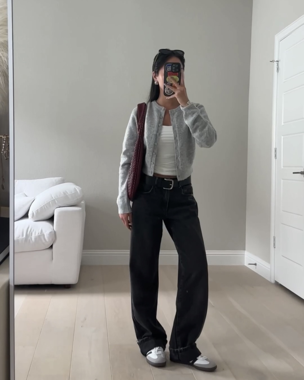 cardigan size xxs
jeans size 00 regular 

#LTKBacktoSchool #LTKStyleTip