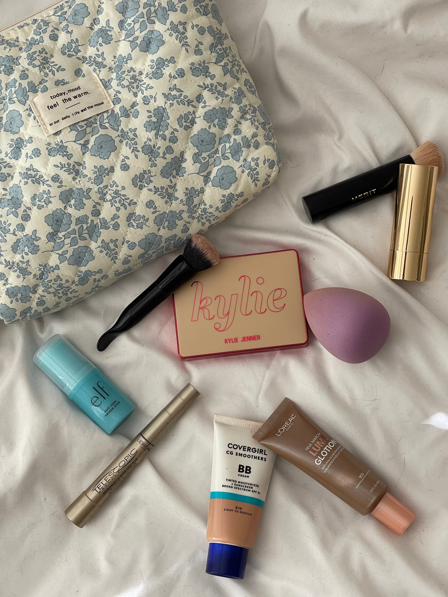 ASO: YouTube 
Makeup used in my 1/18/25 Vlog on YT 🫶
Shades:
Lumi Glotion - 903
BB Cream - 810
Contour Stick - Seine


#LTKBeauty