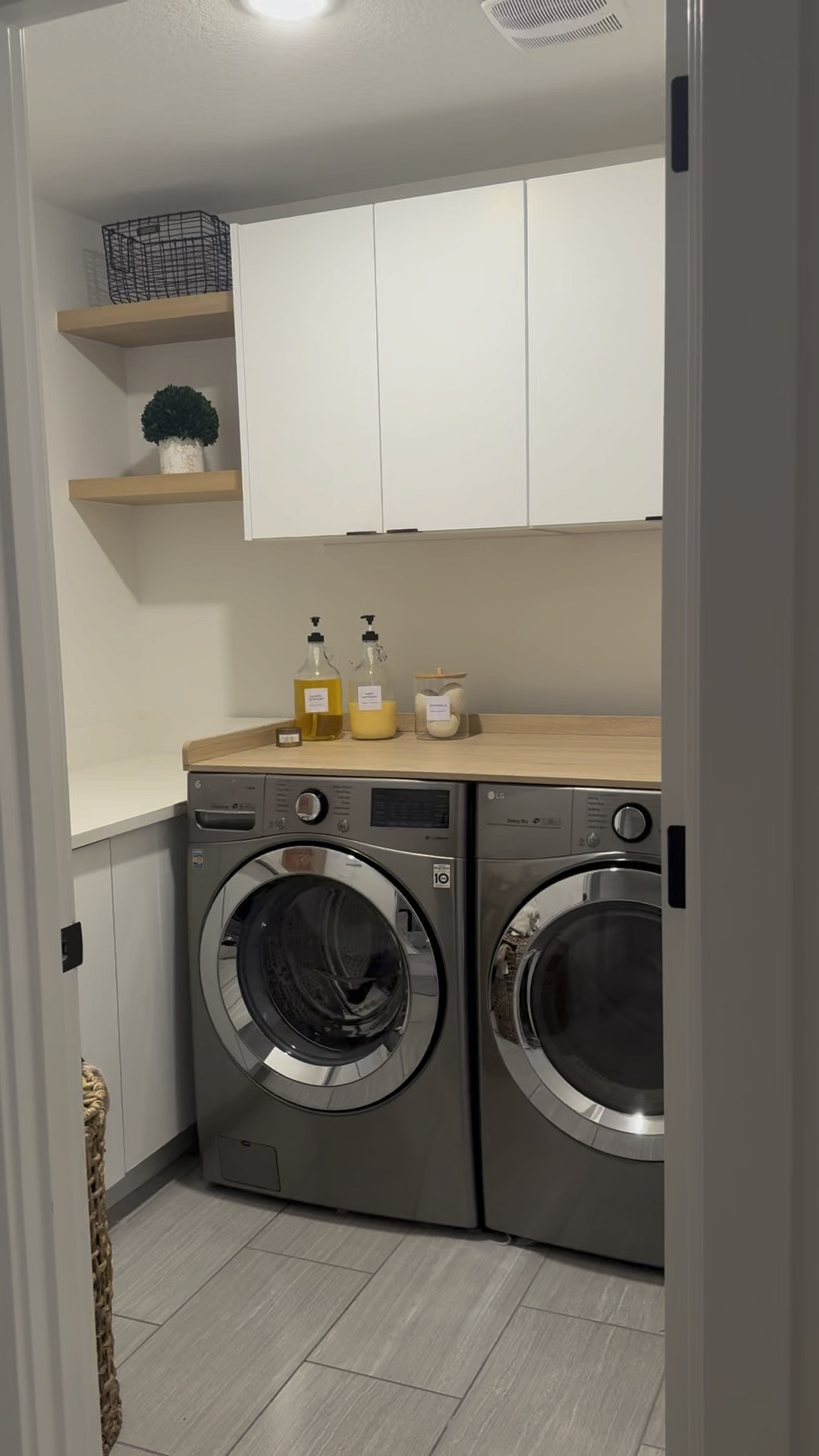 Little refresh for my laundry room! 