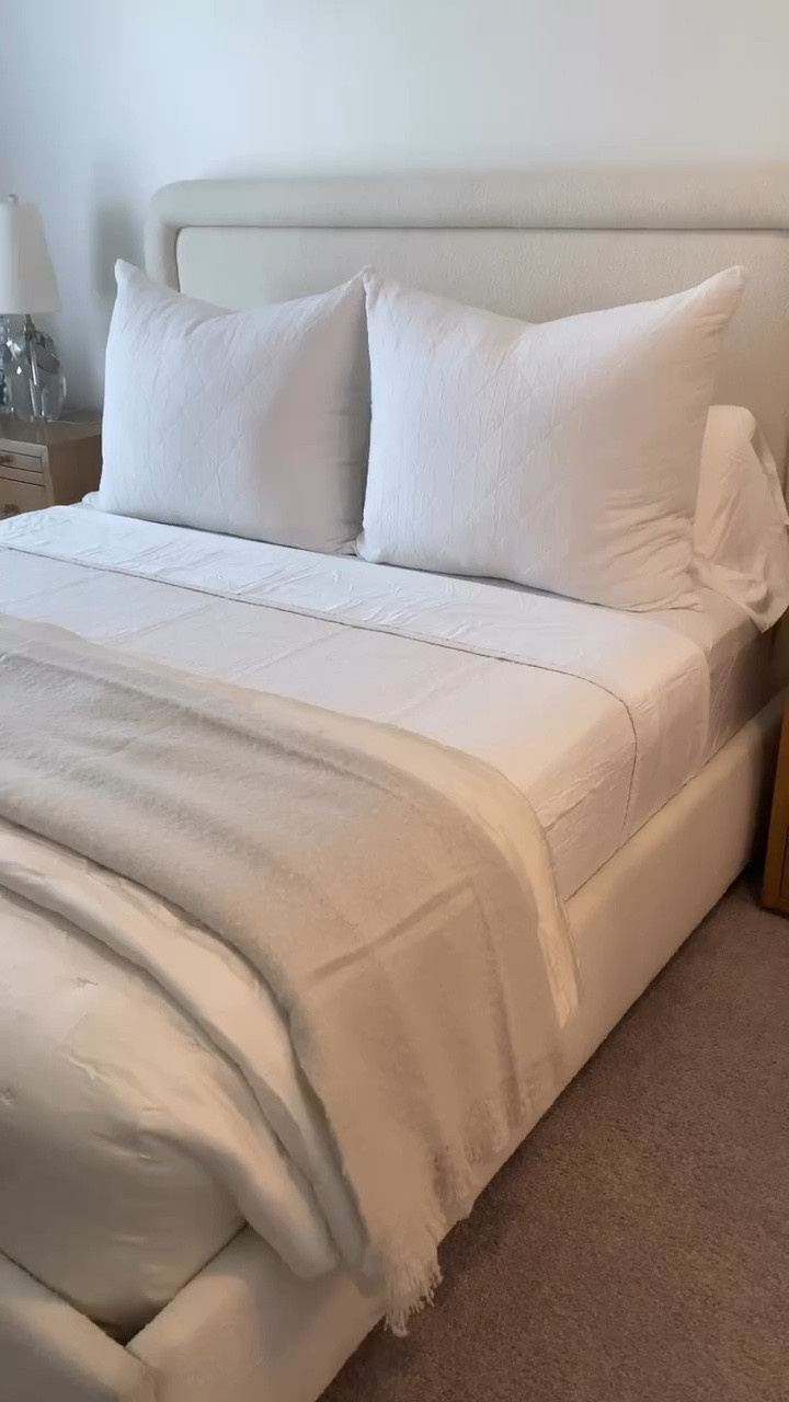 Say hello to my new @alicelanehome Kit Bed 🤍🫶🏼☁️

I’ve been dreaming about upgrading to a king-size bed, and the day is finally here! I’m beyond grateful — and completely obsessed with this bed frame. The boucle textured fabric is what sold me. ✨

I’ve always wanted my master bedroom to feel like a sanctuary — calm, peaceful, and cozy. And I finally feel like I’ve achieved that look. 🕊️

Shop all my bedding, mattress, and bed frame (LINK IN BIO) 🫶🏼
.
.
.
.
#style #homedecor #interior #bed #dreamcloud #dreamcloudsleep #alicelanehome #homeinterior #home #decoratewithme

#LTKHome #LTKSeasonal #LTKStyleTip