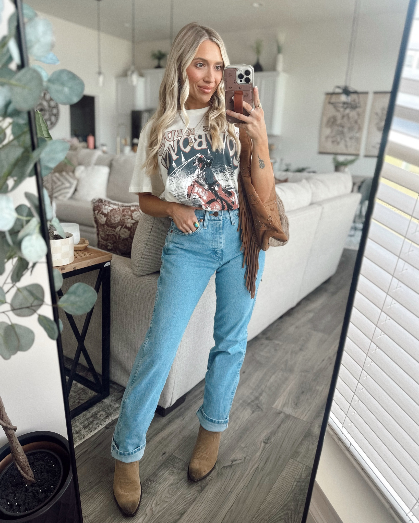 graphic tshirt western inspired outfit for fall @wrangler | suede tote bag with fringe #ad #wranglerpartner

#LTKSeasonal #LTKautumn #LTKStyleTip
