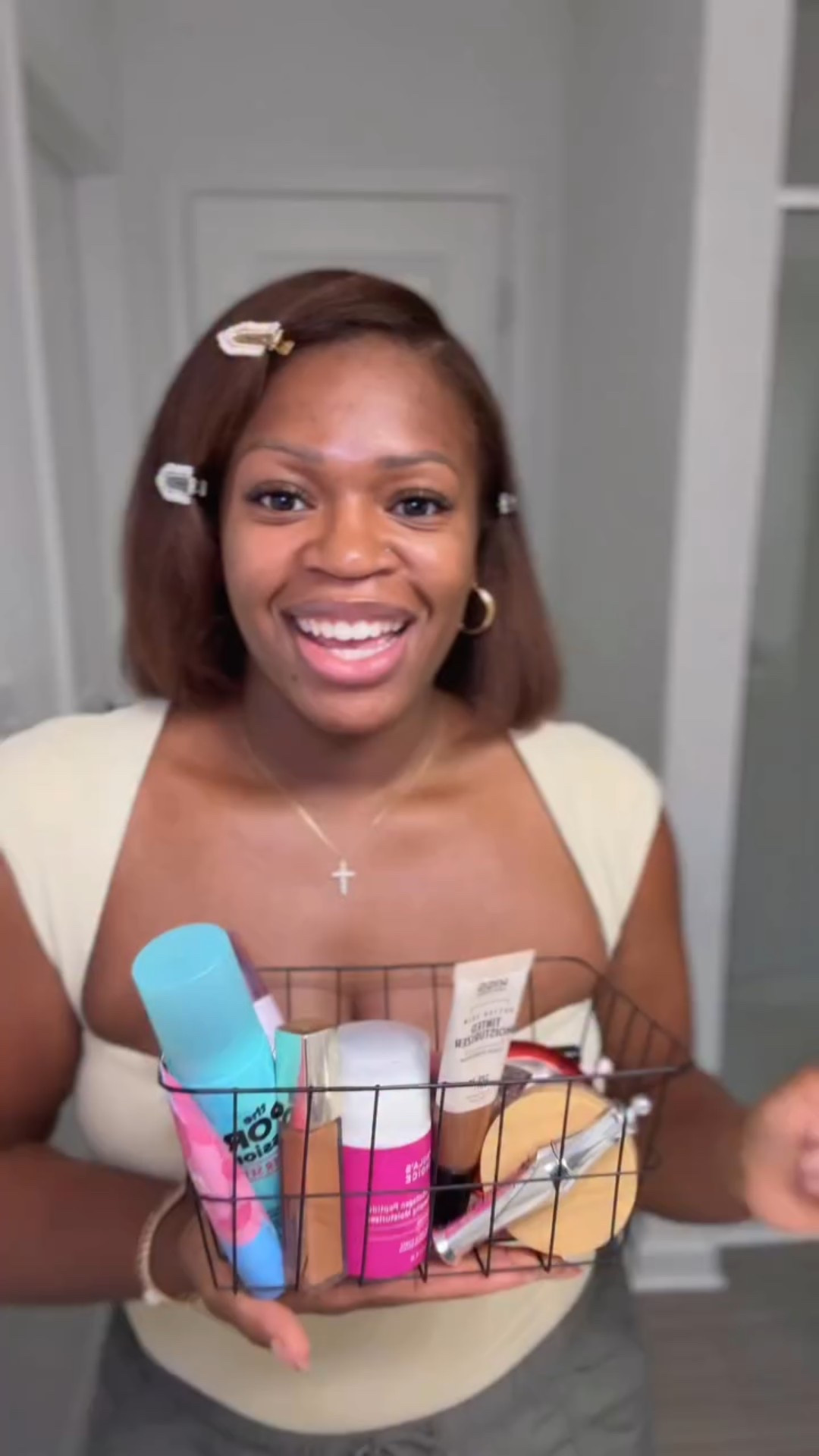 Thank you to all the wonderful brands that see me. I appreciate yall so much! I know I’m not the typical beauty influencer but I do love a good glam. I don’t only post makeup looks, I’m not a pro MUA - but that’s ok, most beauty lovers aren’t. 

I’m just an everyday woman who takes pride in my overall appearance - skincare, makeup, hair, nails. If you can relate, you’re my typa girl 💕

Side bar: This was actually harder than I thought once I realized I don’t have a gifted contour or brown lip liner. Had to get creative lol. 

Comment “😍😍” for the link to everything I used in this look!

#makeup #prhaul #beauty #makeuptutorial #makeupideas #tatchacollective #benefitclubpink #tatchapartner #explore #loreal #contentcreators #beautylover