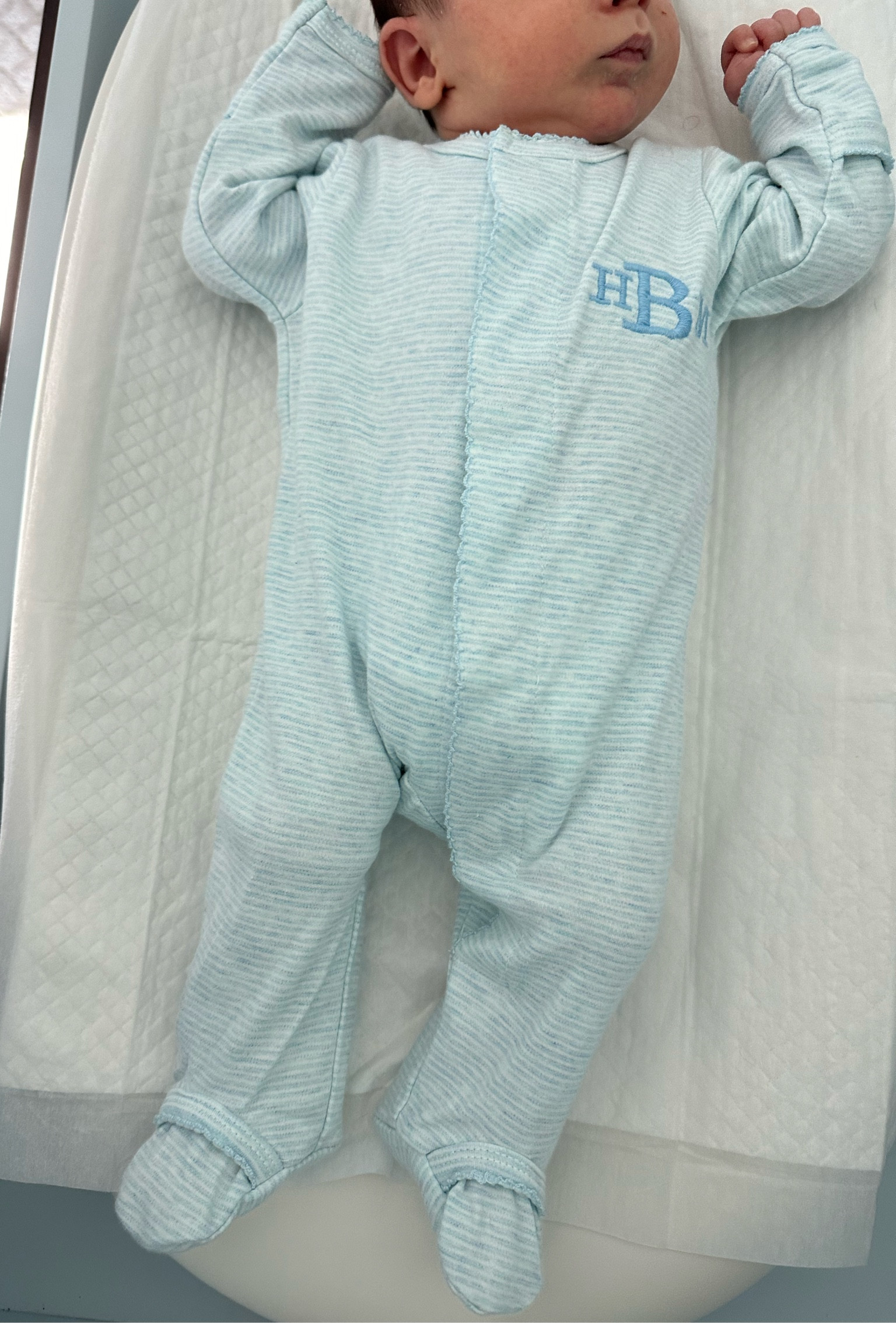 The sweetest embroidered pjs + their magnetic making them extra easy to put on! Comes in a gift set with matching blanket and hat 

#LTKFindsUnder100 #LTKBaby #LTKFindsUnder50
