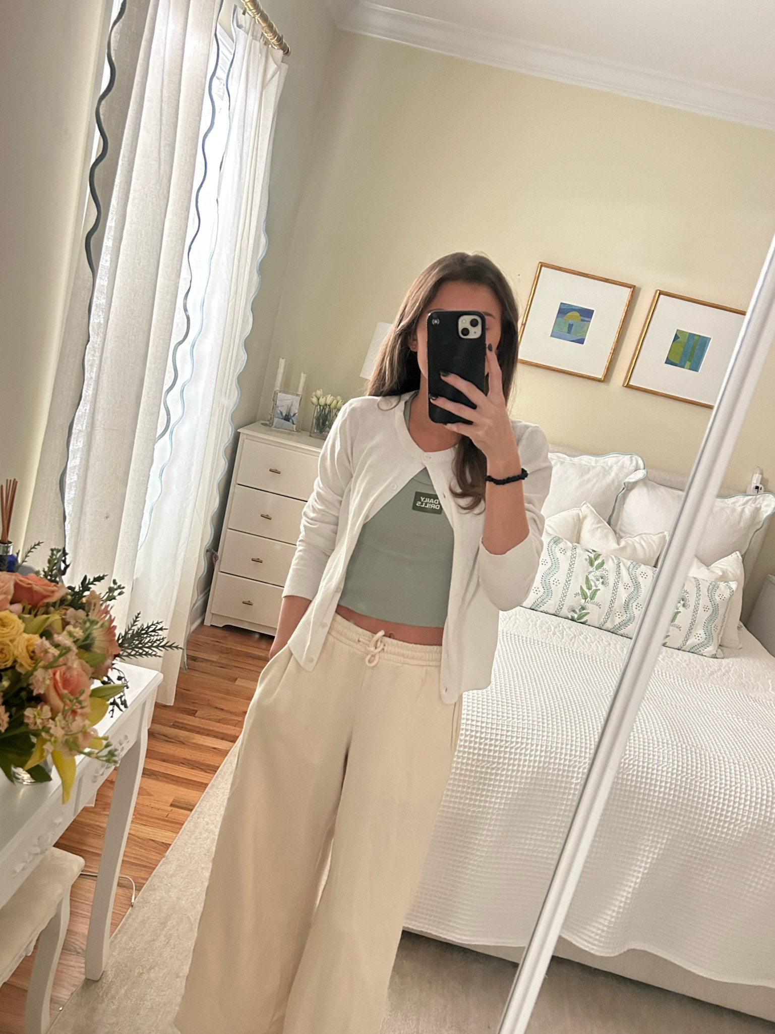 Comfy comfy OOTD 

#LTKCyberWeek #LTKStyleTip #LTKHoliday