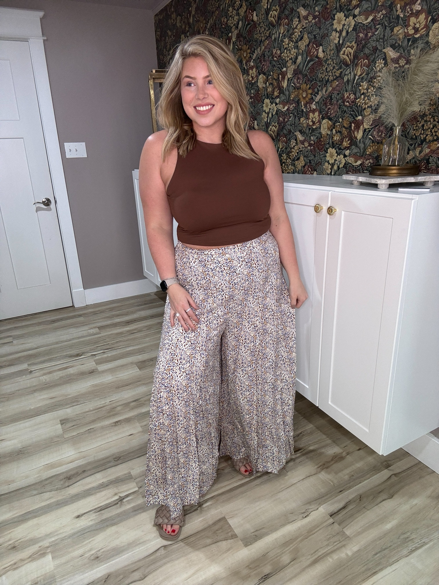 Large top and XL pants 

#LTKmidsize #LTKstyletip
