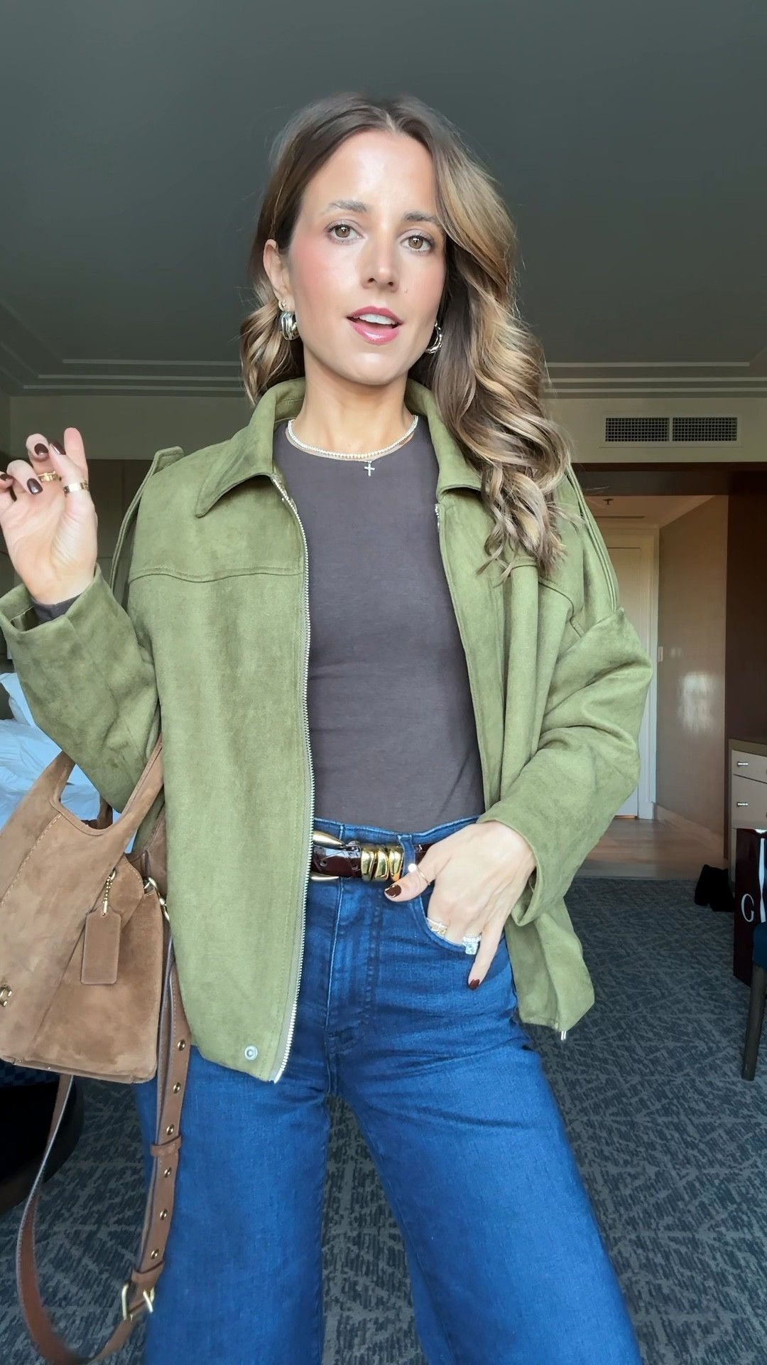 Fall outfit. Fall style. Elevated casual. Amazon faux suede bomber style jacket in XS. Madewell wide leg crop jeans in 24 regular - I did regular since it’s a crop style. Abercrombie double lined long sleeve in XXS. Madewell belt in XXS. I went up half a size in kitten heel booties. Coach suede purse. 


#LTKHoliday #LTKShoeCrush #LTKSeasonal