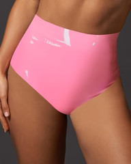 Latex High-waist Hot Pant Bubblegum Pink | Bluebella