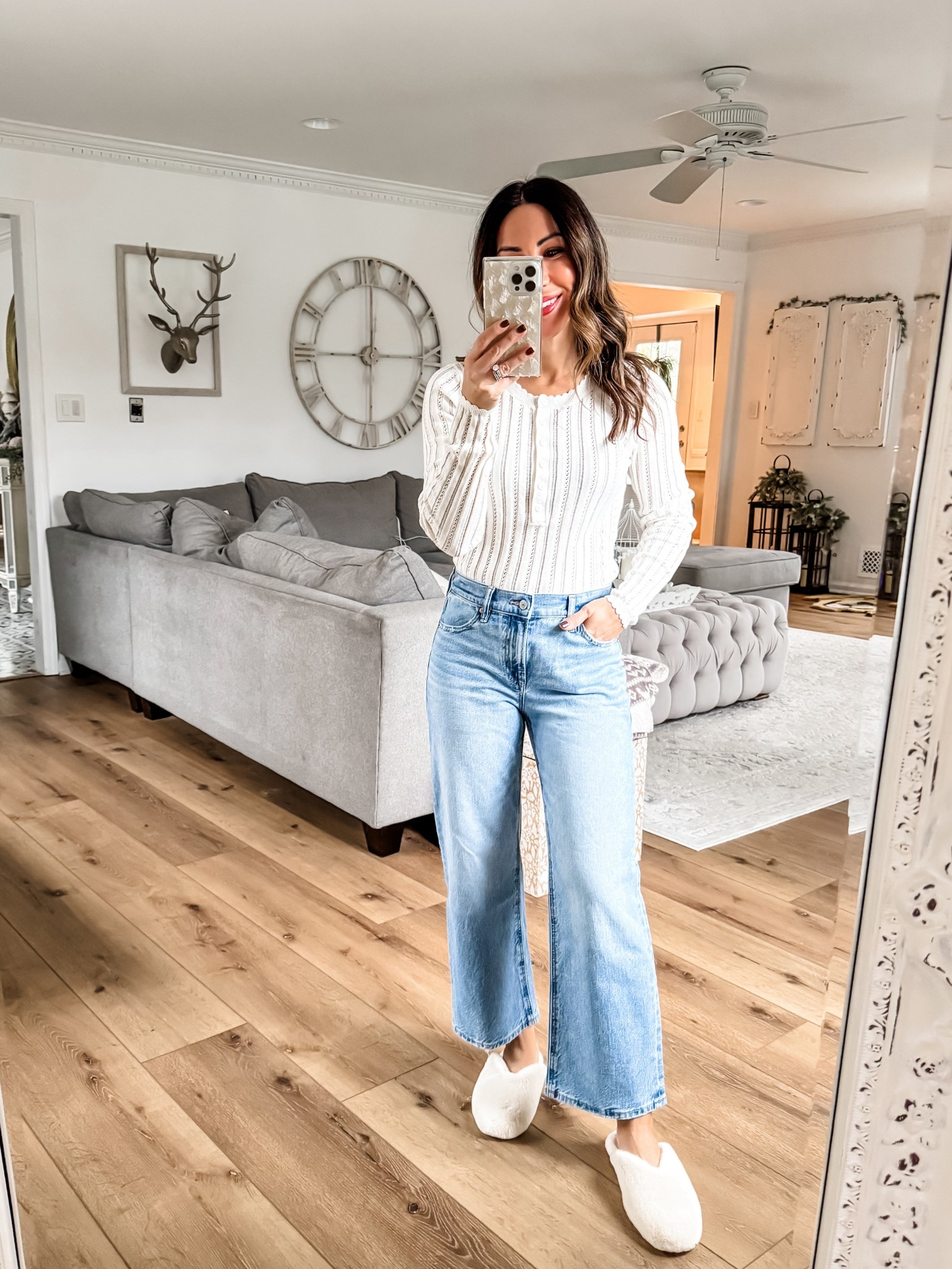 #AEPartner #AEJeans

Jeans 0 x-short. Faux leather pants 0. Tops small. Sherpa sweatshirt Xs/small. 

Holiday outfits, 



#LTKSaleAlert #LTKFindsUnder50 #LTKPetite