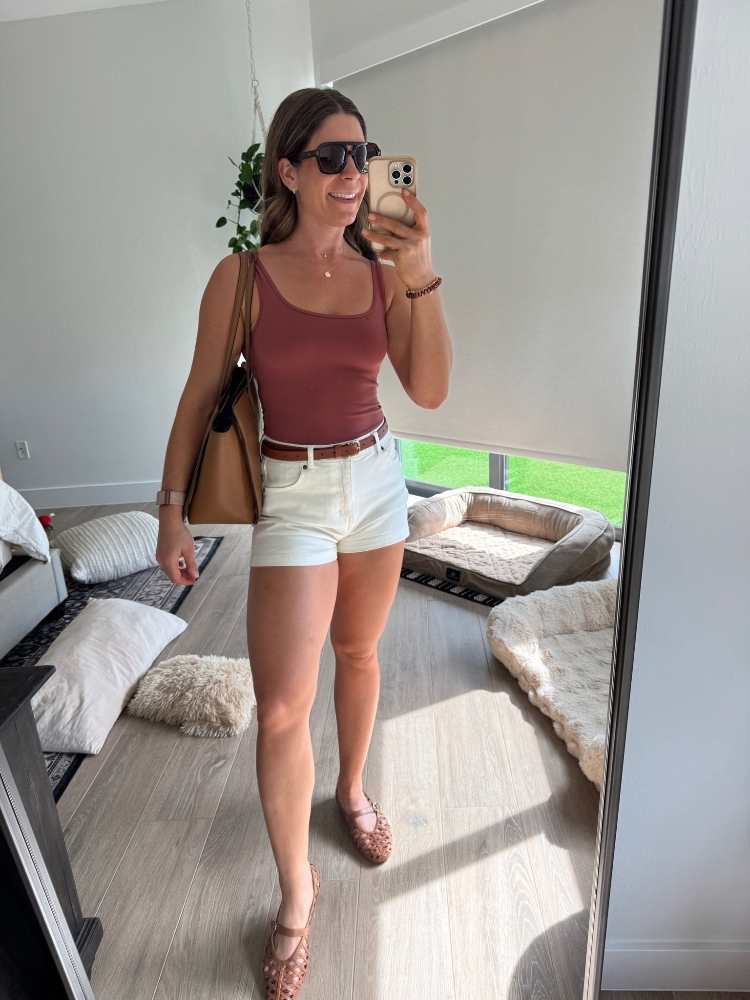 Fall 🍁 in Florida🌴 realistic outfitting running errands today 

DV flats size 9
Shorts Size 4 
Bodysuit Small