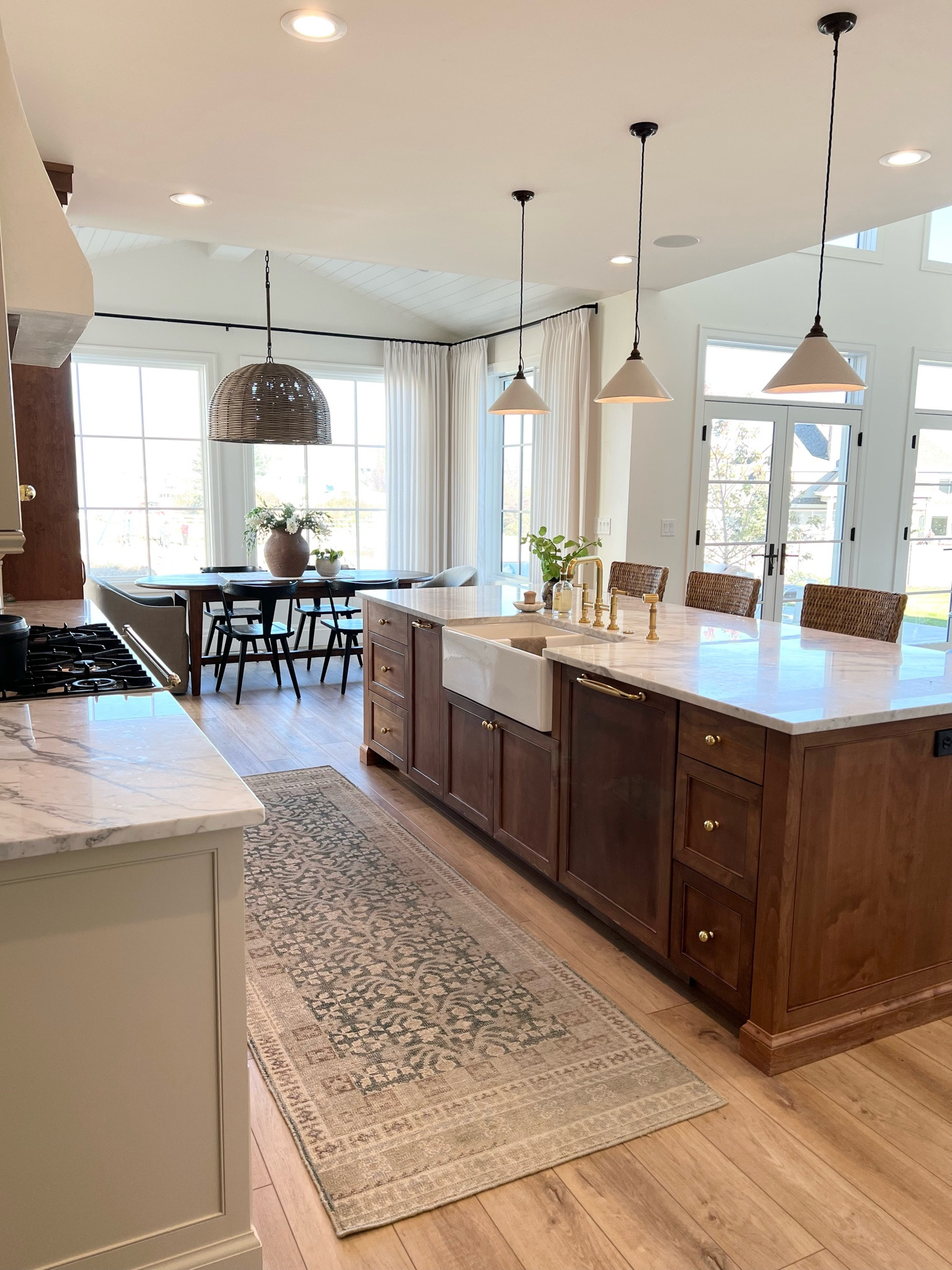 Holders / Spring Framed Art / Spring Greenery / Spring Wreaths / Spring Faux Plants / Spring Accent Furniture / Accent Chairs / Accent Ottomans / Decorative Bowls / Decorative Trays / Decorative Boxes / Woven Storage Boxes / Coffee Table Decor / Bookshelf Decor / Textured Vases / Faux Branches and Greenery / Marble Accents /

Mcgee and Co. Amazon coffee table books.  Interior design. Amber Lewis Interiors. Home decor. Affordable finds for your home. Vintage. Antique. Wood rectangle coffee table. faux greenery stems. White vase.

#LTKHome