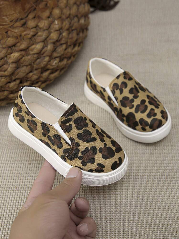 1pair Girls Leopard Print Fashionable All-Match Non-Slip Durable Sports Shoes | SHEIN