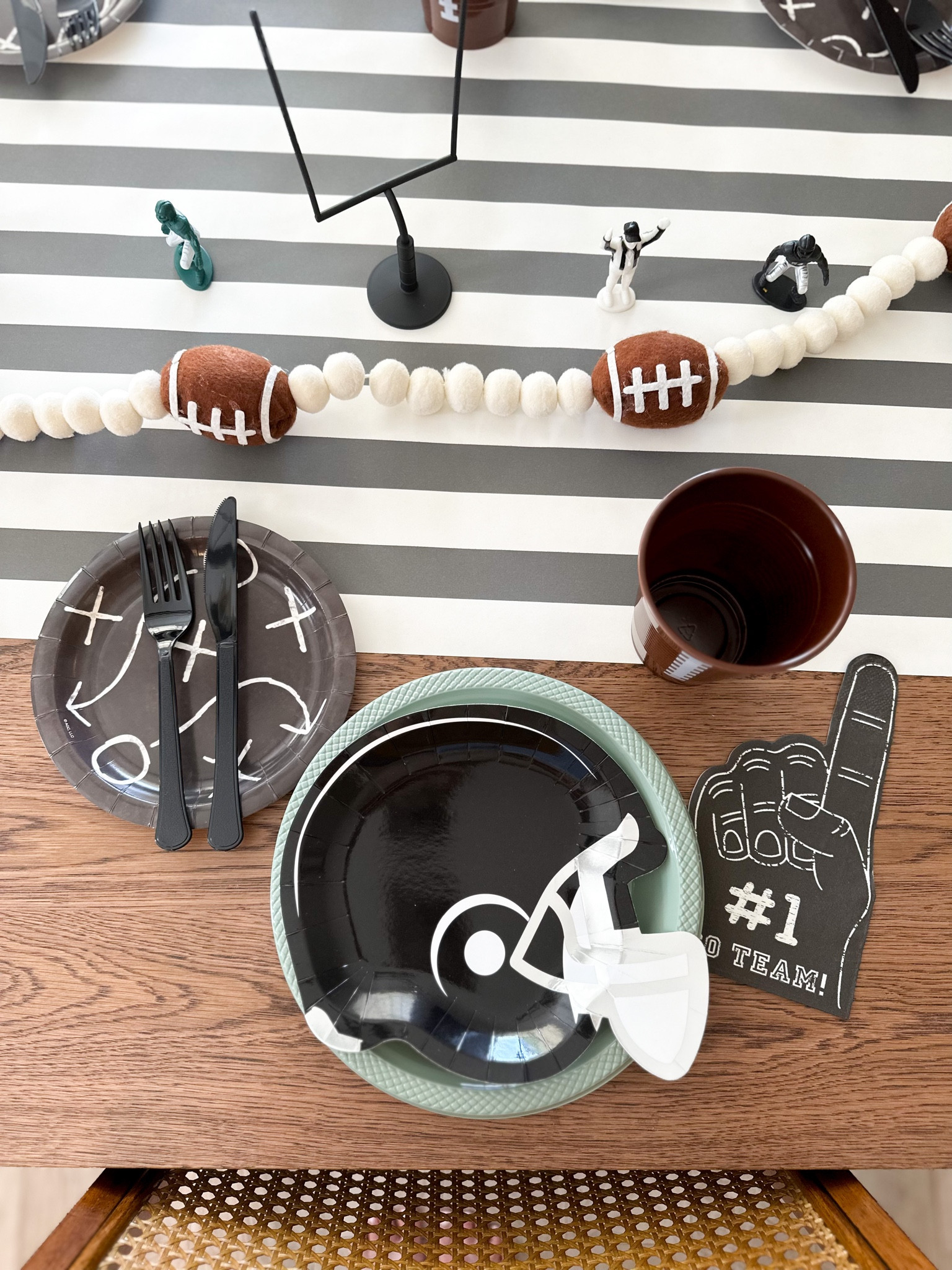 Football tablescape 🏈

#LTKkids #LTKparties #LTKfamily