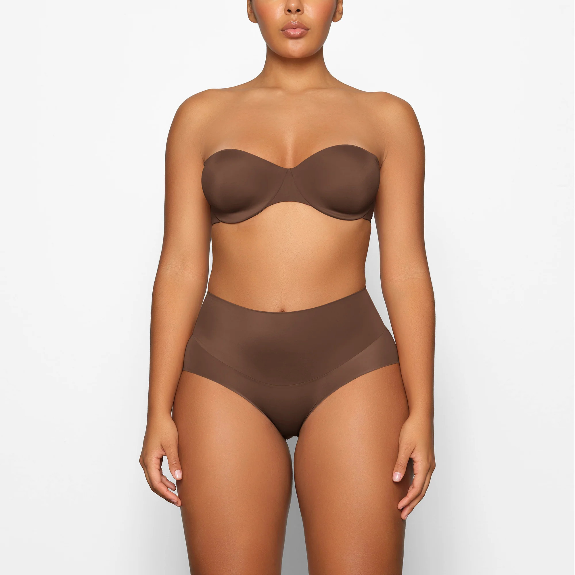 SKIMS Unlined Strapless Bra | Medium Neutral | 38DD | Smoothing Intimates | SKIMS (US)
