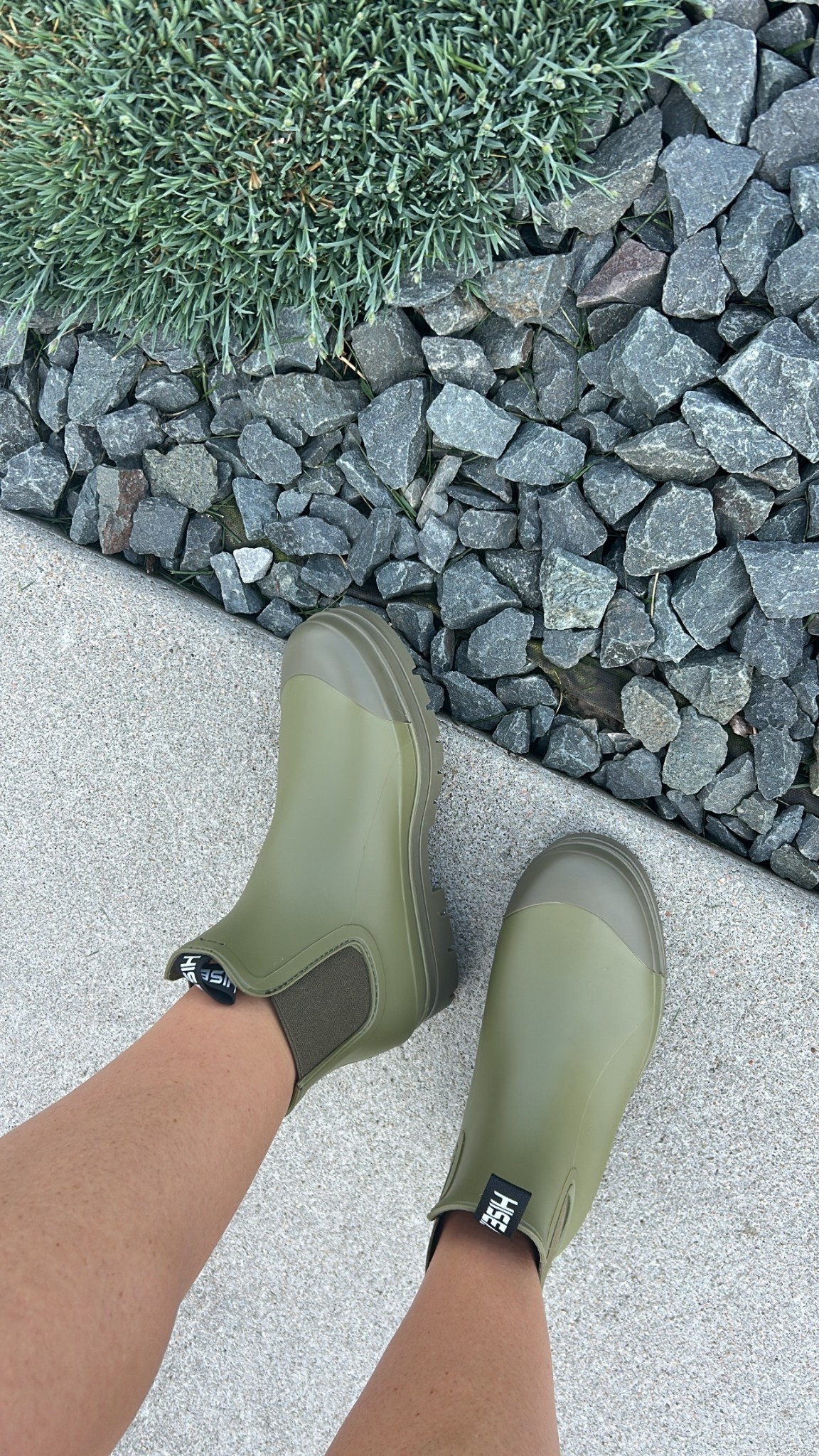 The perfect gardening boot or spring rain boot! Love this olive green but the yellow is so good too - run TTS.  

#LTKSaleAlert #LTKmomlife #LTKSeasonal