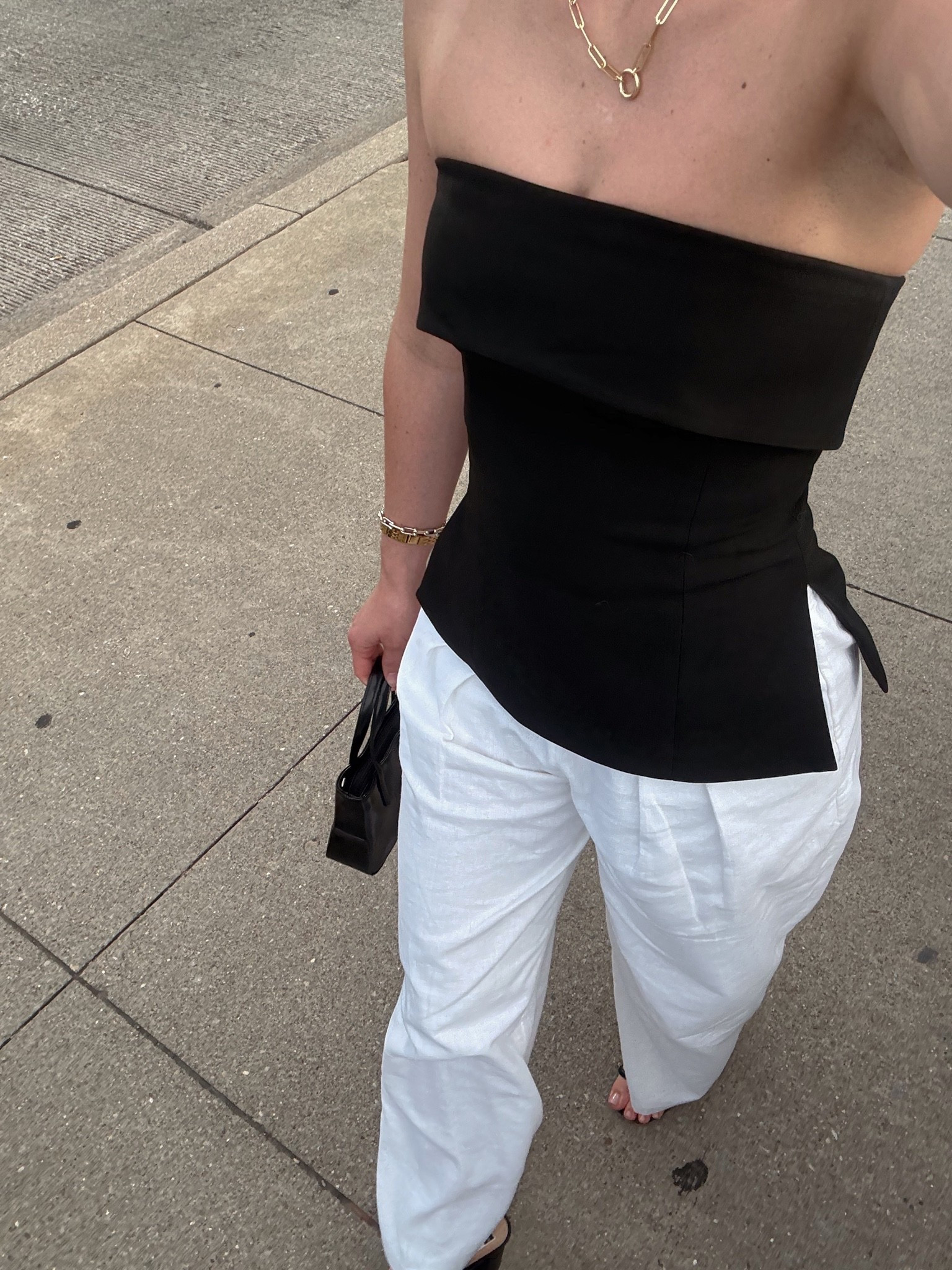 Girls night, date night, graduation guest, old money, girly outfit, city outfit, element tube top, linen pants