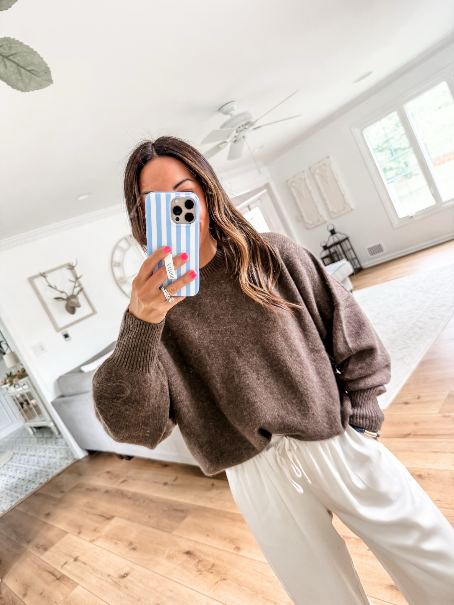 Small cashmere sweater @Quince

#LTKOver40