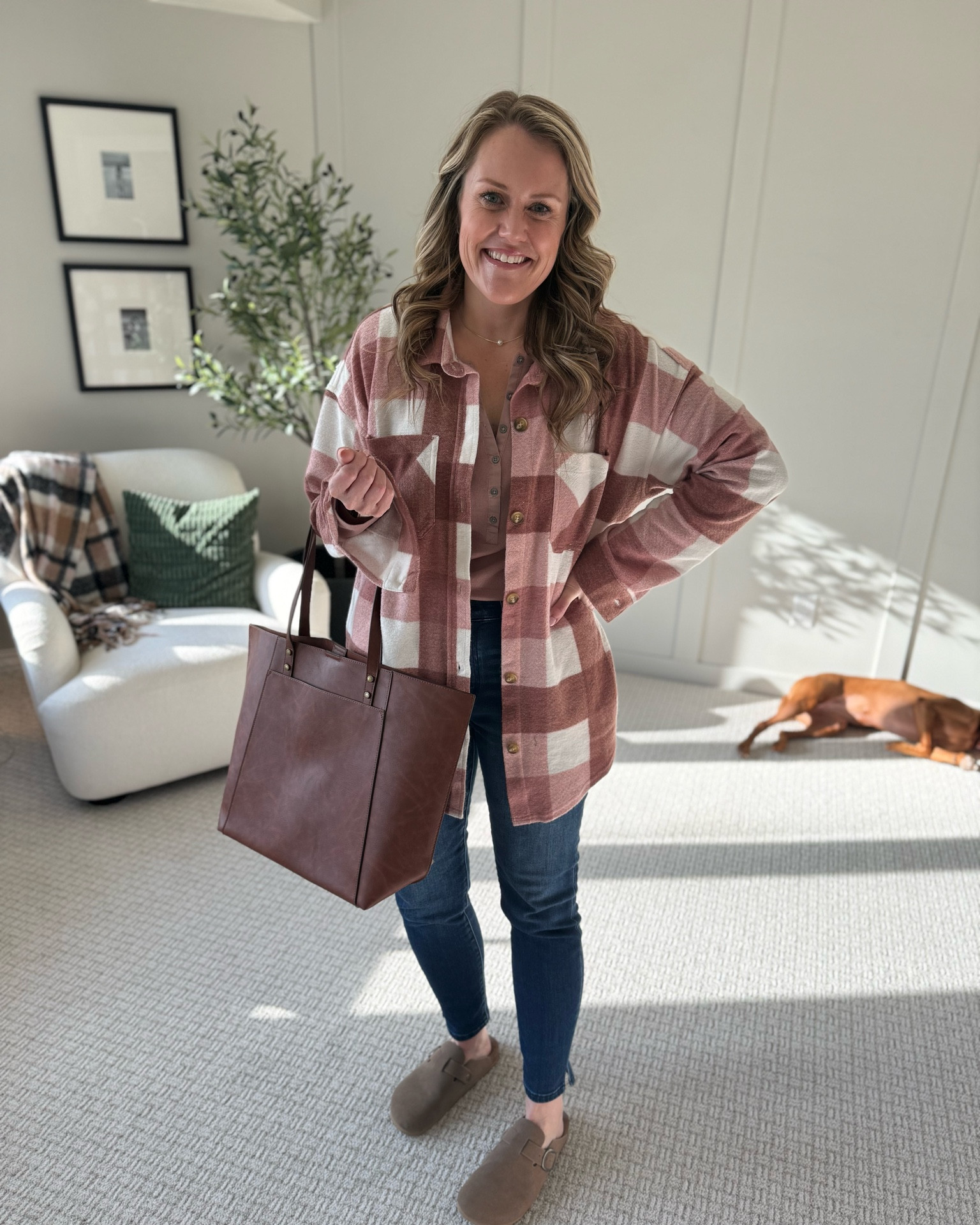 Valentine’s Day outfits

Maurices fashion  mom outfit  red sweater  jeans  galentine’s day outfit  winter outfit  belt bag  winter fashion

#LTKSeasonal #LTKStyleTip #LTKFindsUnder50