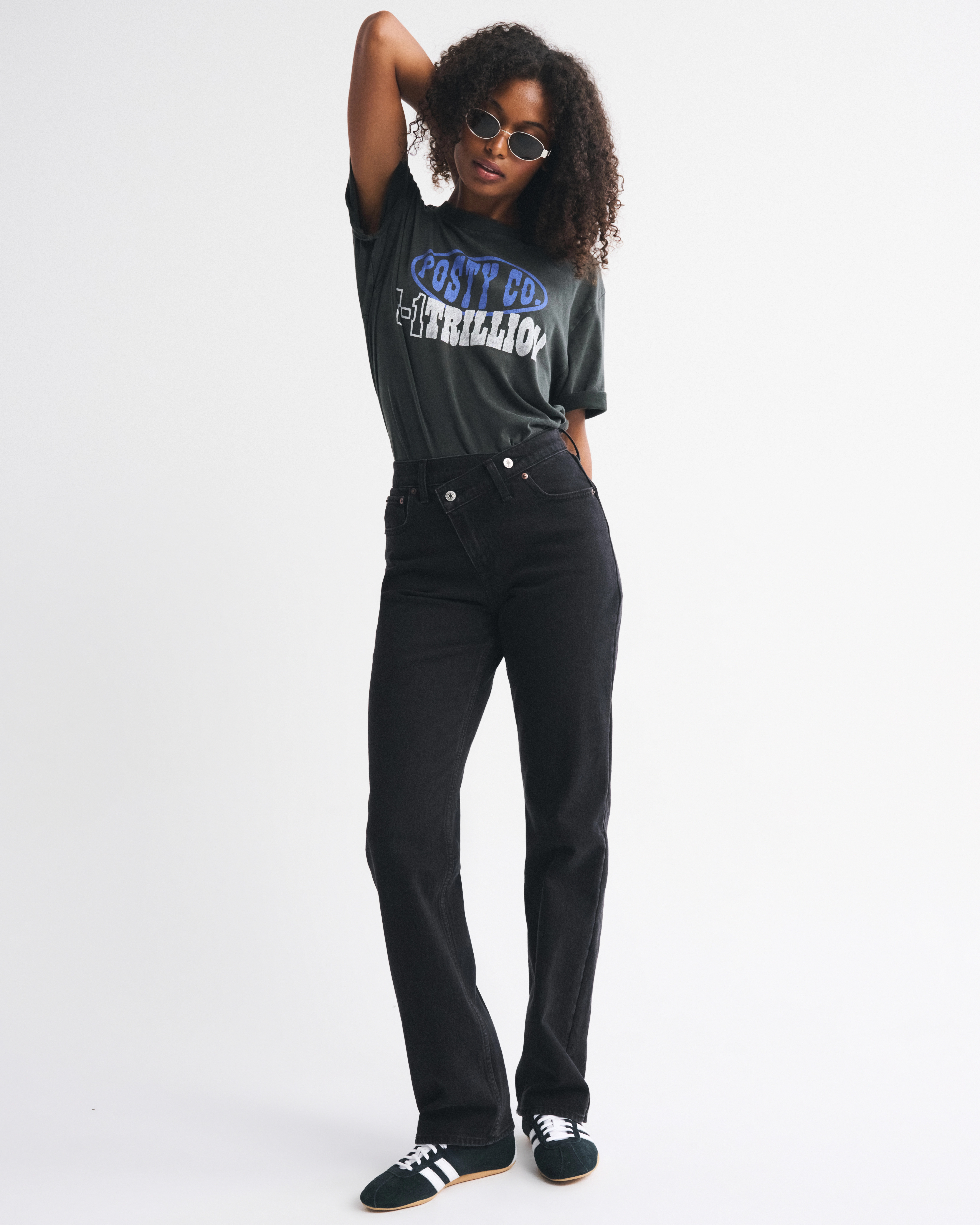 Curve Love High Rise 90s Relaxed Crossover Waistband Jean | Abercrombie & Fitch (US)