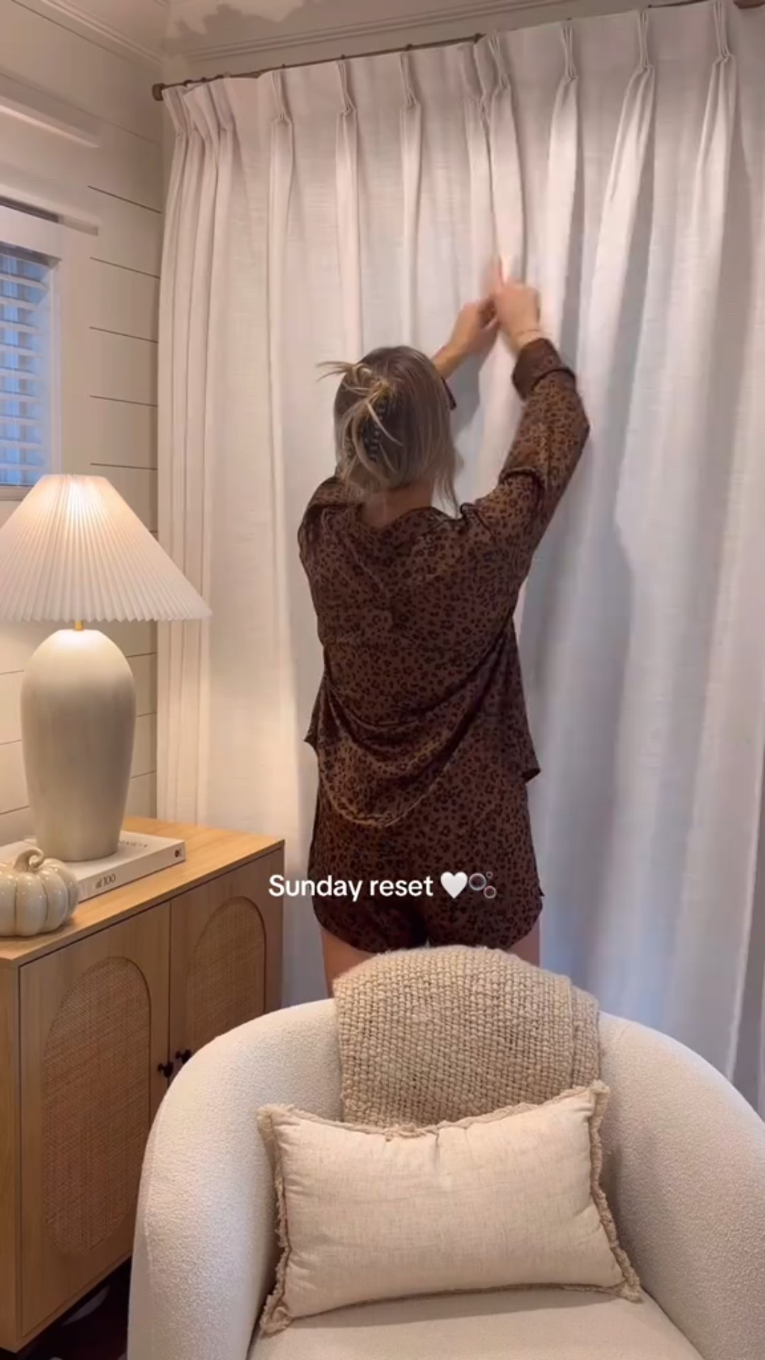 Sunday reset with me 🤎🫶🏼

#LTKHome #LTKFindsUnder50 #LTKStyleTip