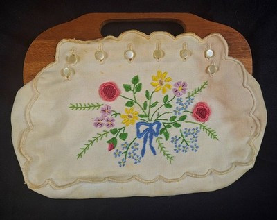 White Vintage 1960's Embroidered Floral Bermuda Bag With Wooden Handle Cottage | eBay US