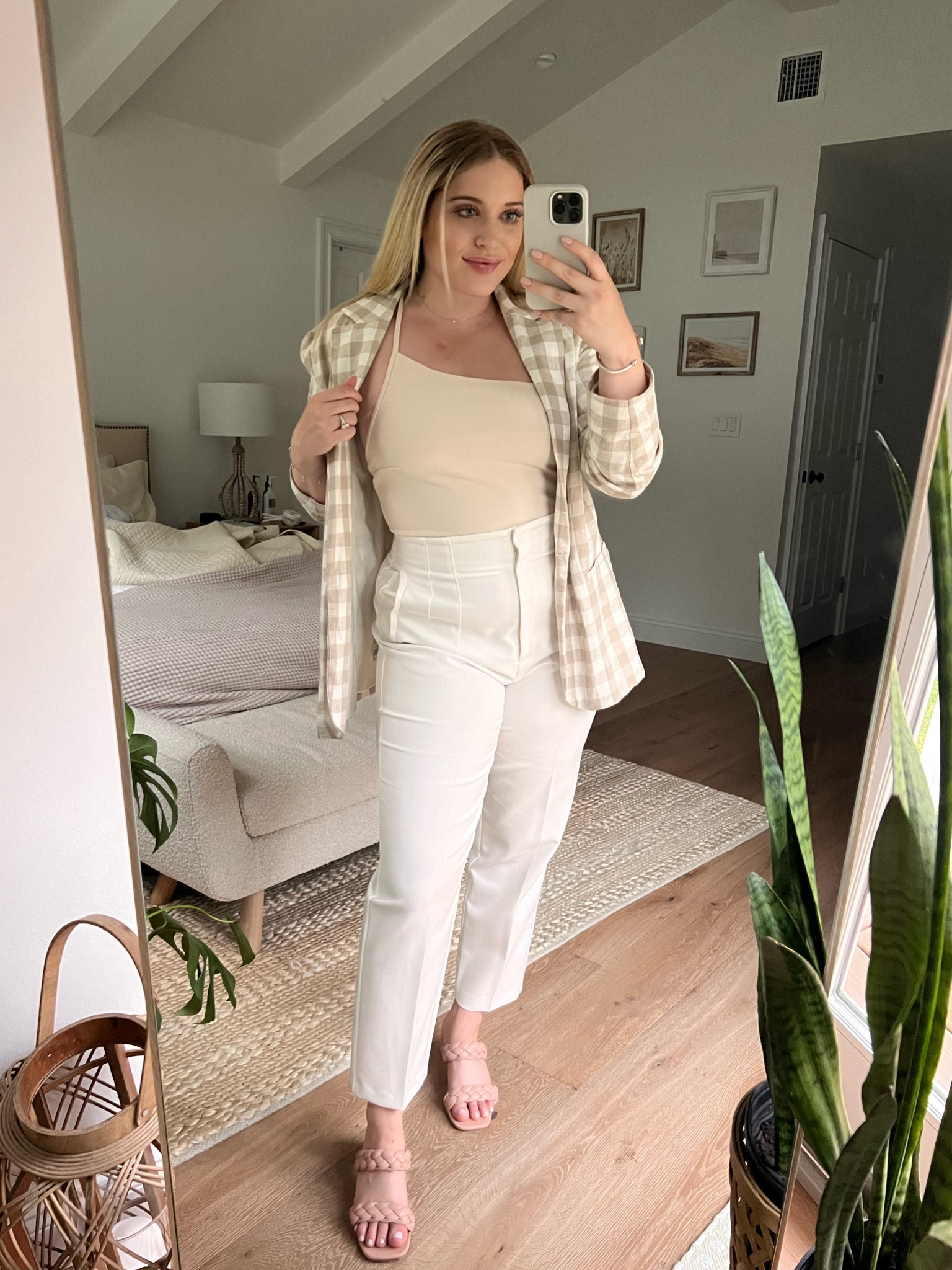
The perfect neutral date night outfit 🖤

#LTKworkwear #LTKsalealert #LTKfit