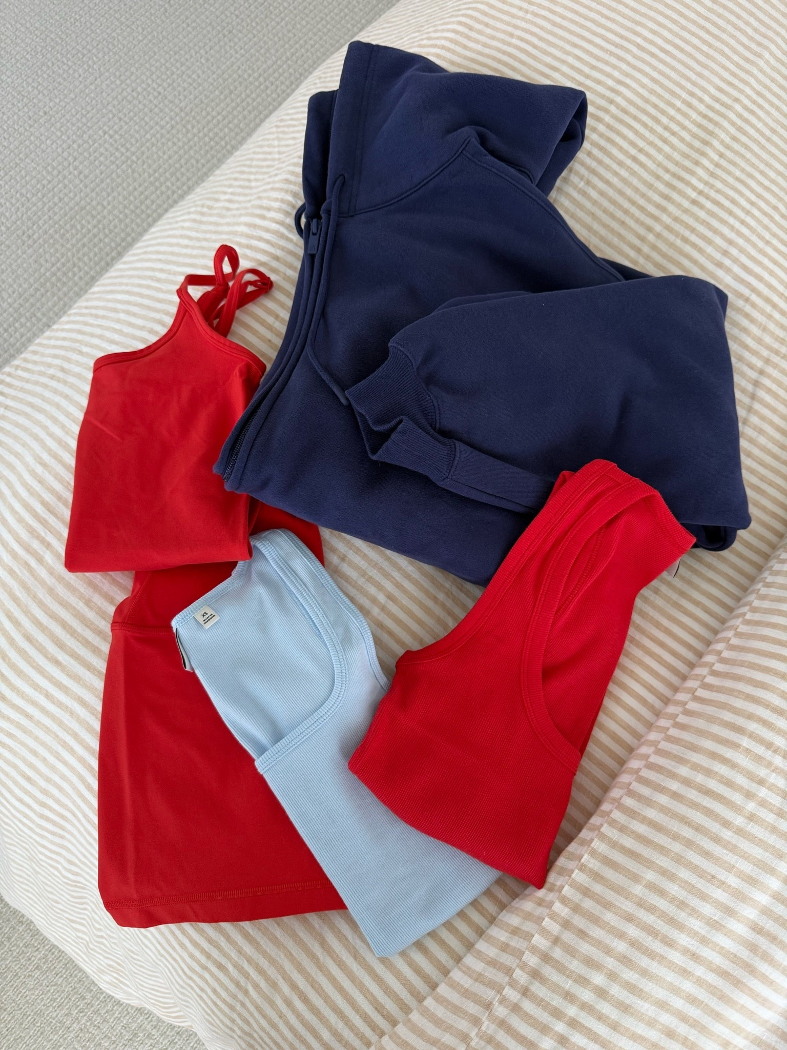A haul of my @Aritzia sale favorites! Aritzia sale is currently going on

#LTKSaleAlert #LTKootd