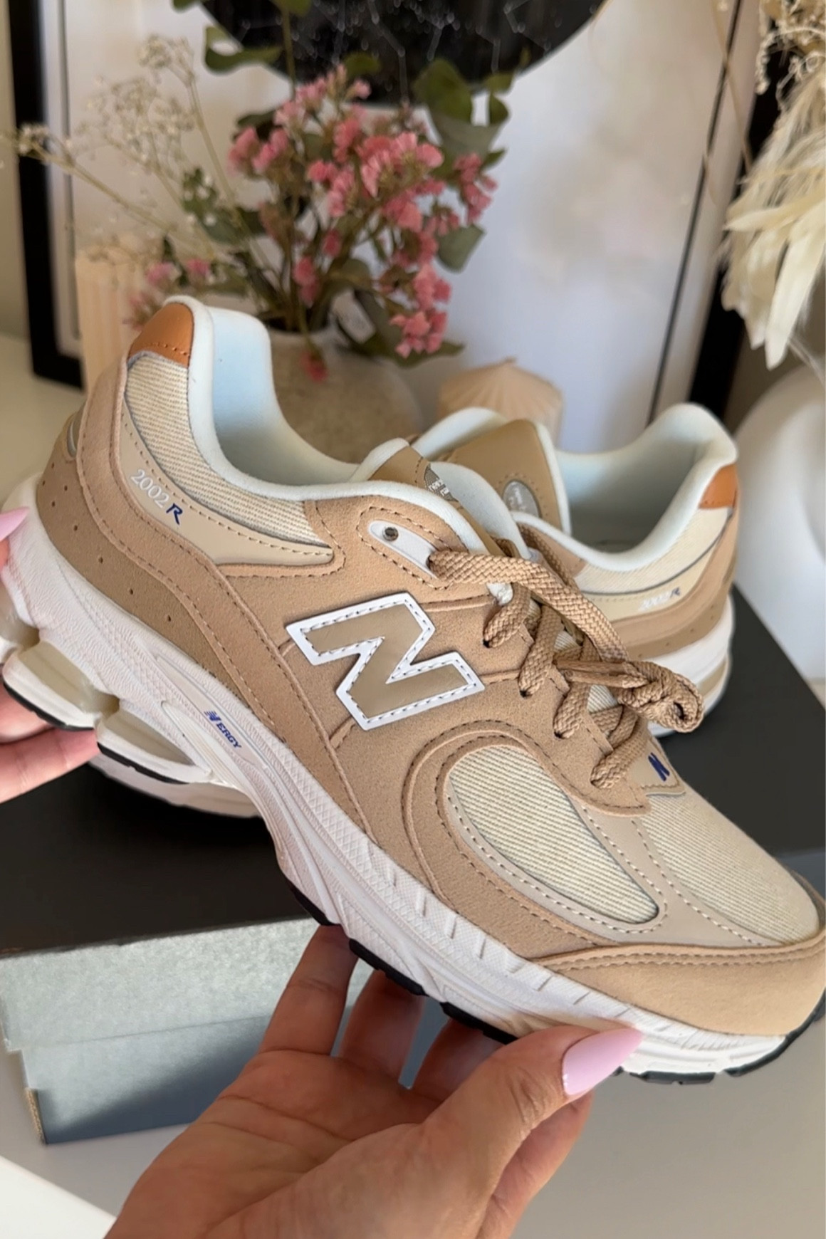 Fav nude sneakers now 😍 #newbalance #sneakers 

#LTKFitness #LTKFind #LTKshoecrush