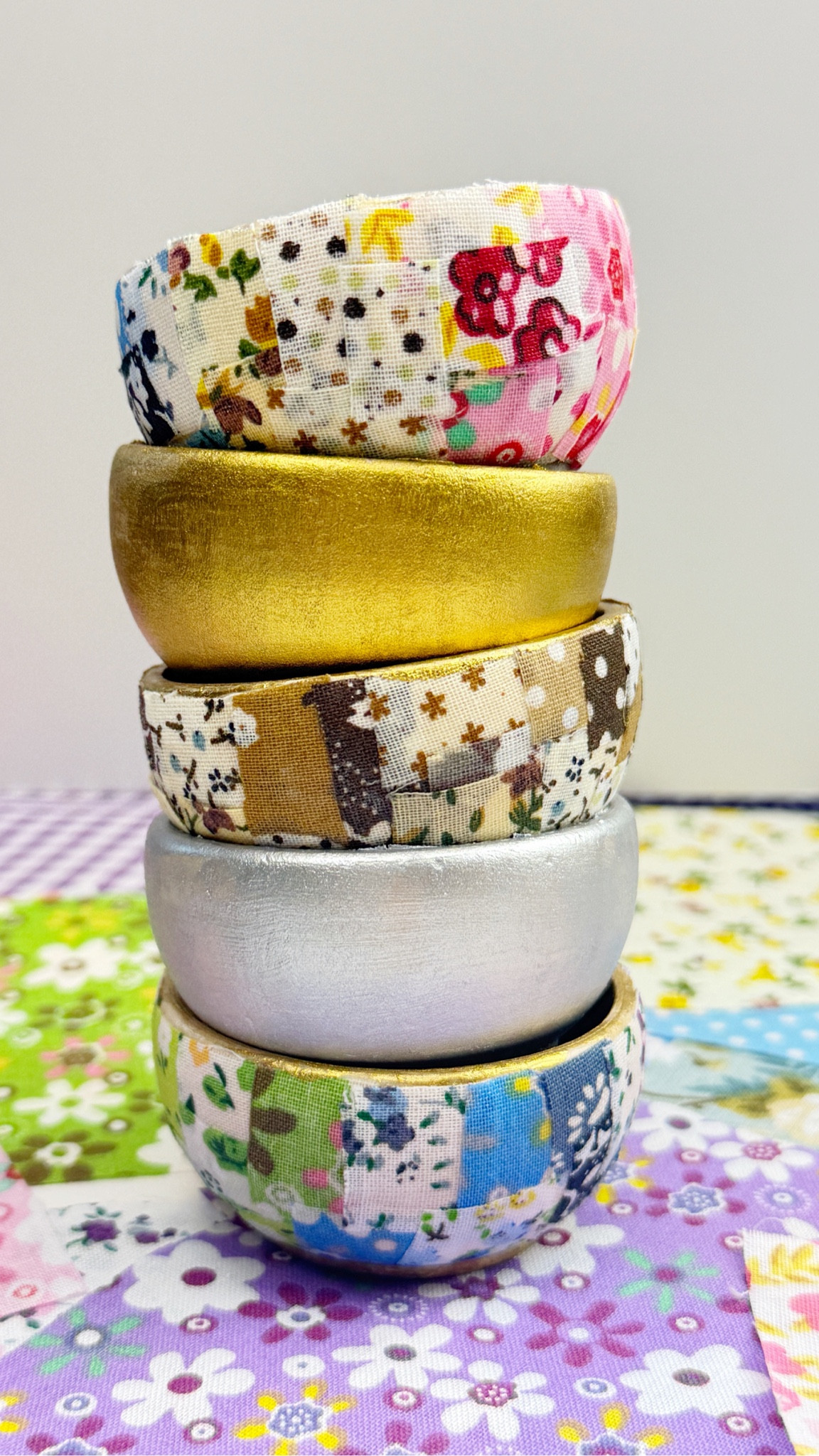Make these cute mini fabric bowls. 