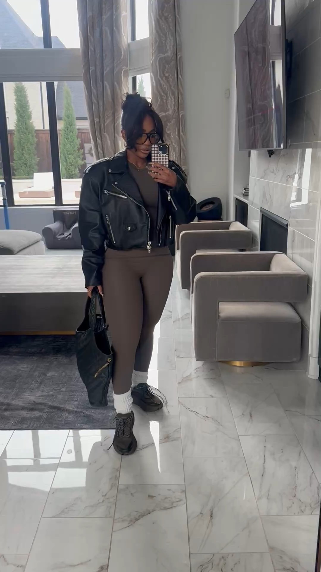 Causal athleisure ootd!

#LTKActive #LTKFindsUnder100 #LTKStyleTip