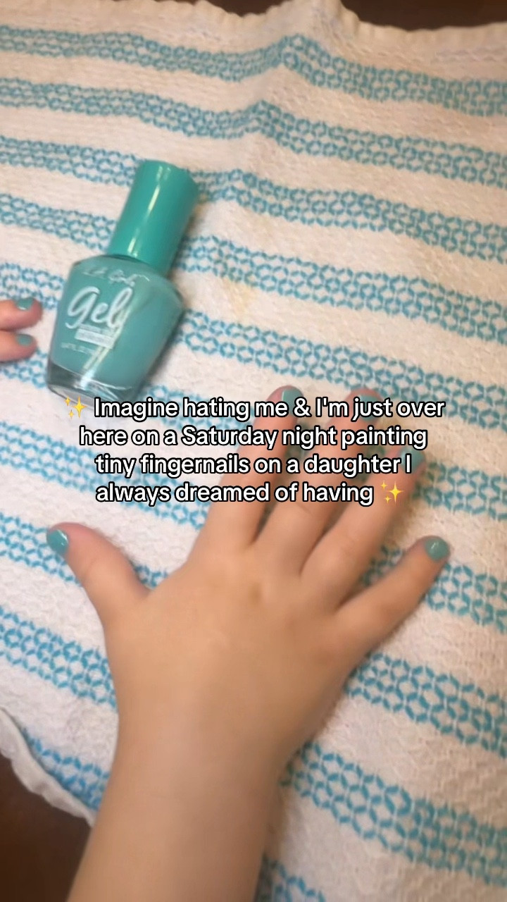 LA Girl nail polish for the win! This line is so inexpensive, easy to apply, dries fast AND stays on! 😍

#nailpolish #teal #beautyonabudget #manicuree

#LTKBeauty