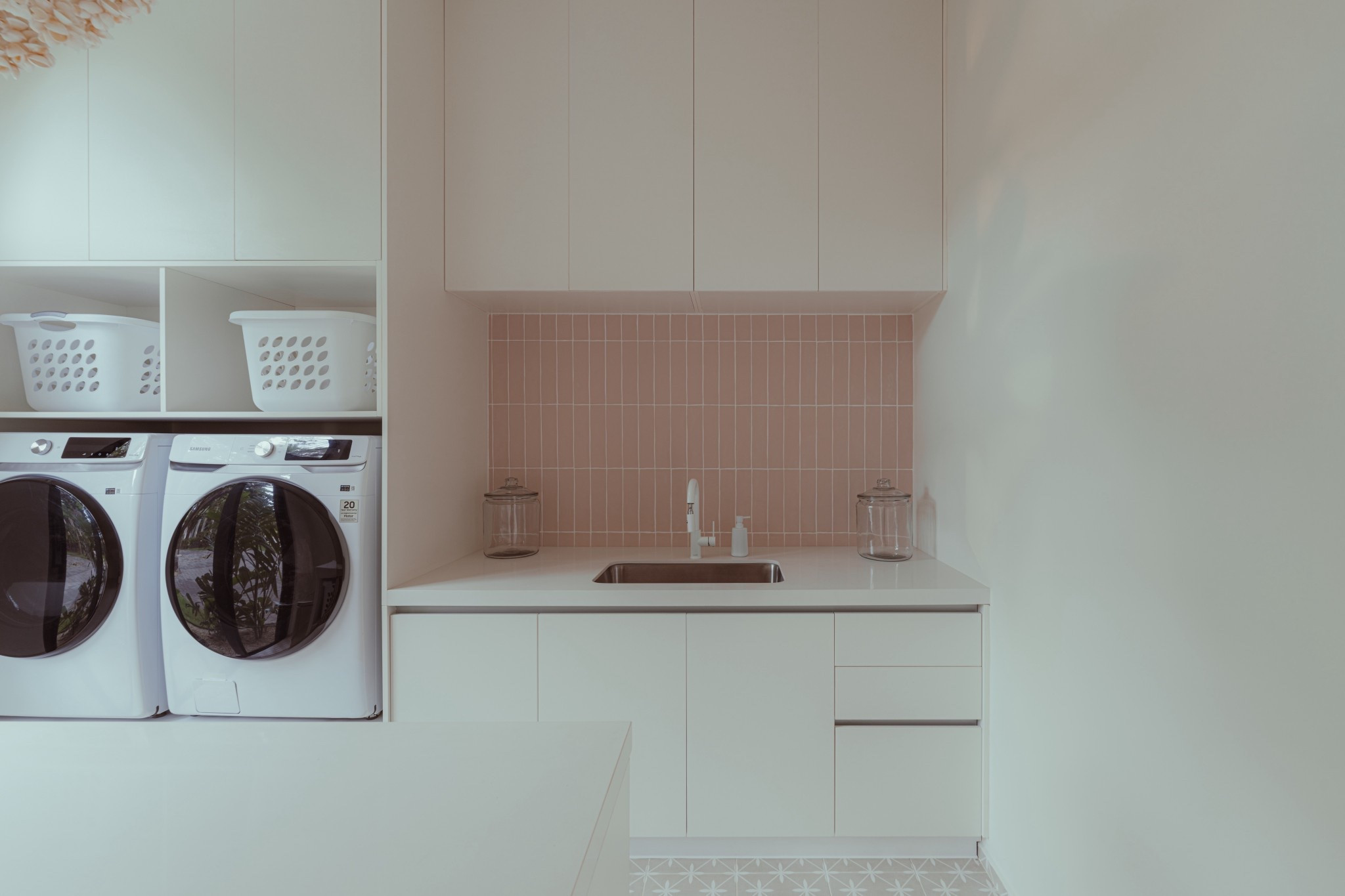 A little coastal pink, a few seashell touches, and suddenly laundry feels less like a to-do, more like a design choice ✨ linked the details. 🌴

#LTKFindsUnder100 #LTKFamily #LTKHome