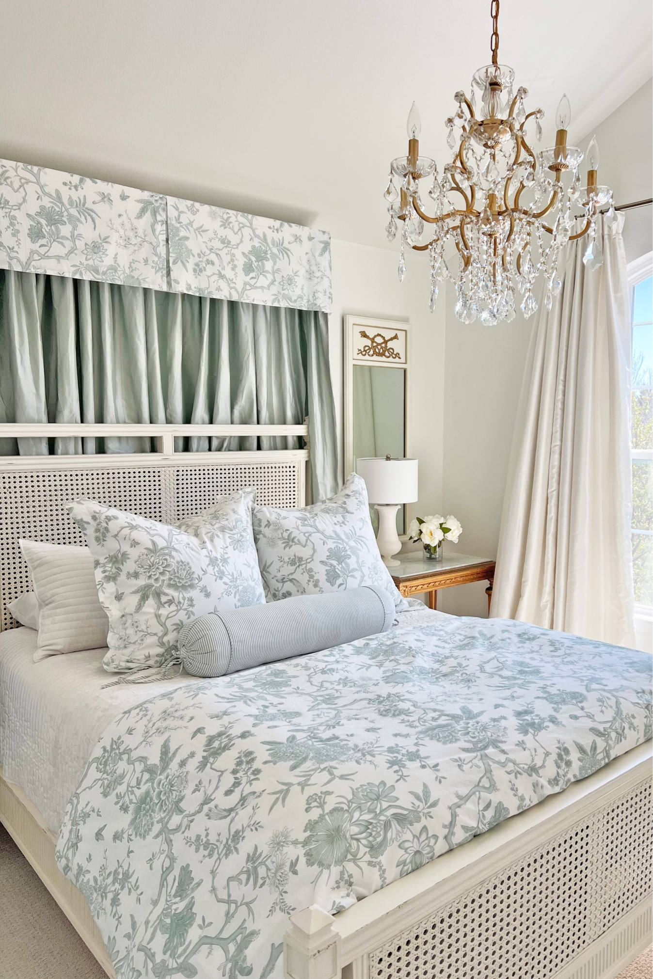 Shop my new cozy velvet quilt from Amazon, along with the rest of my guest bedroom sources!🤍

#LTKhome #LTKstyletip