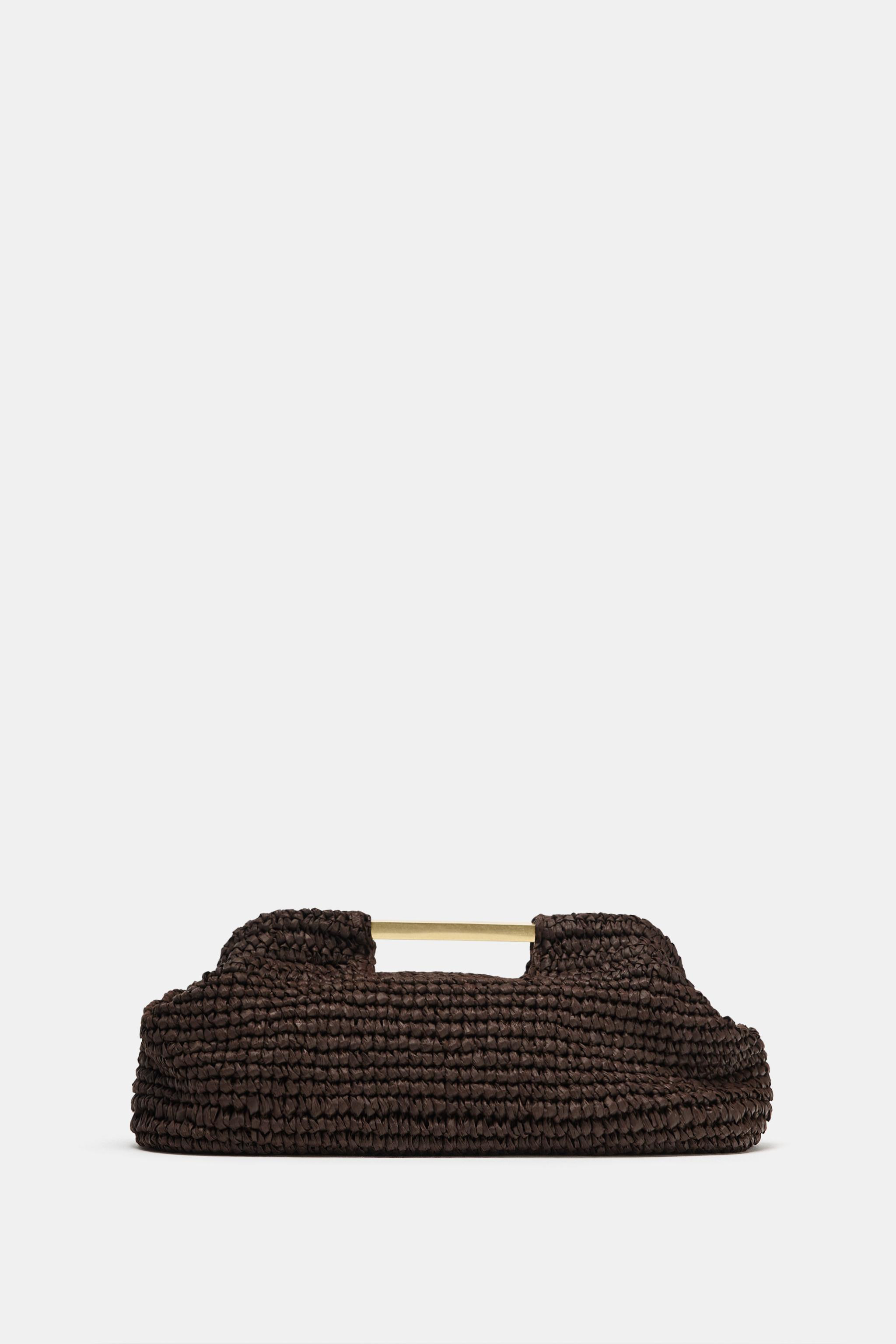 BeschreibungMaterialzusammensetzungMa\u00dfeClutch mit Flechtoptik. Starrer Henkel und abnehmbare... | Zara US
