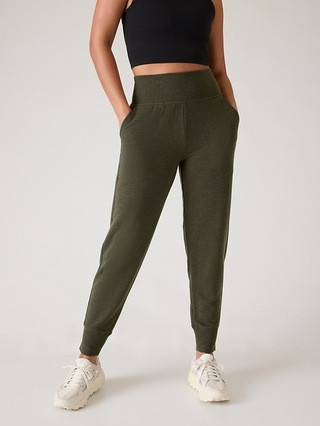 Coaster Luxe High Rise Jogger | Athleta