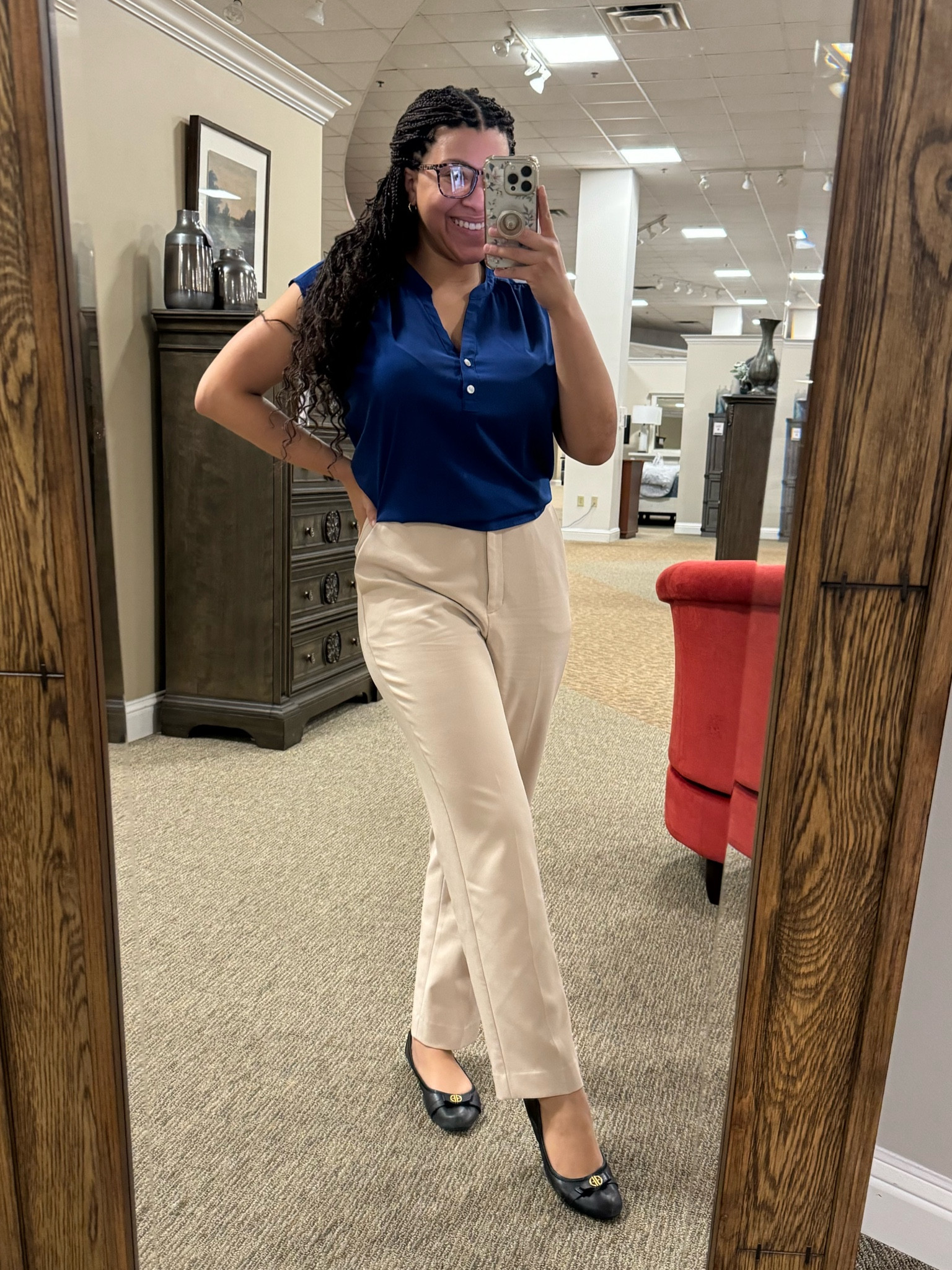 OOTD a pop of color with some editor pants! 

#LTKWorkwear #LTKFindsUnder100 #LTKStyleTip