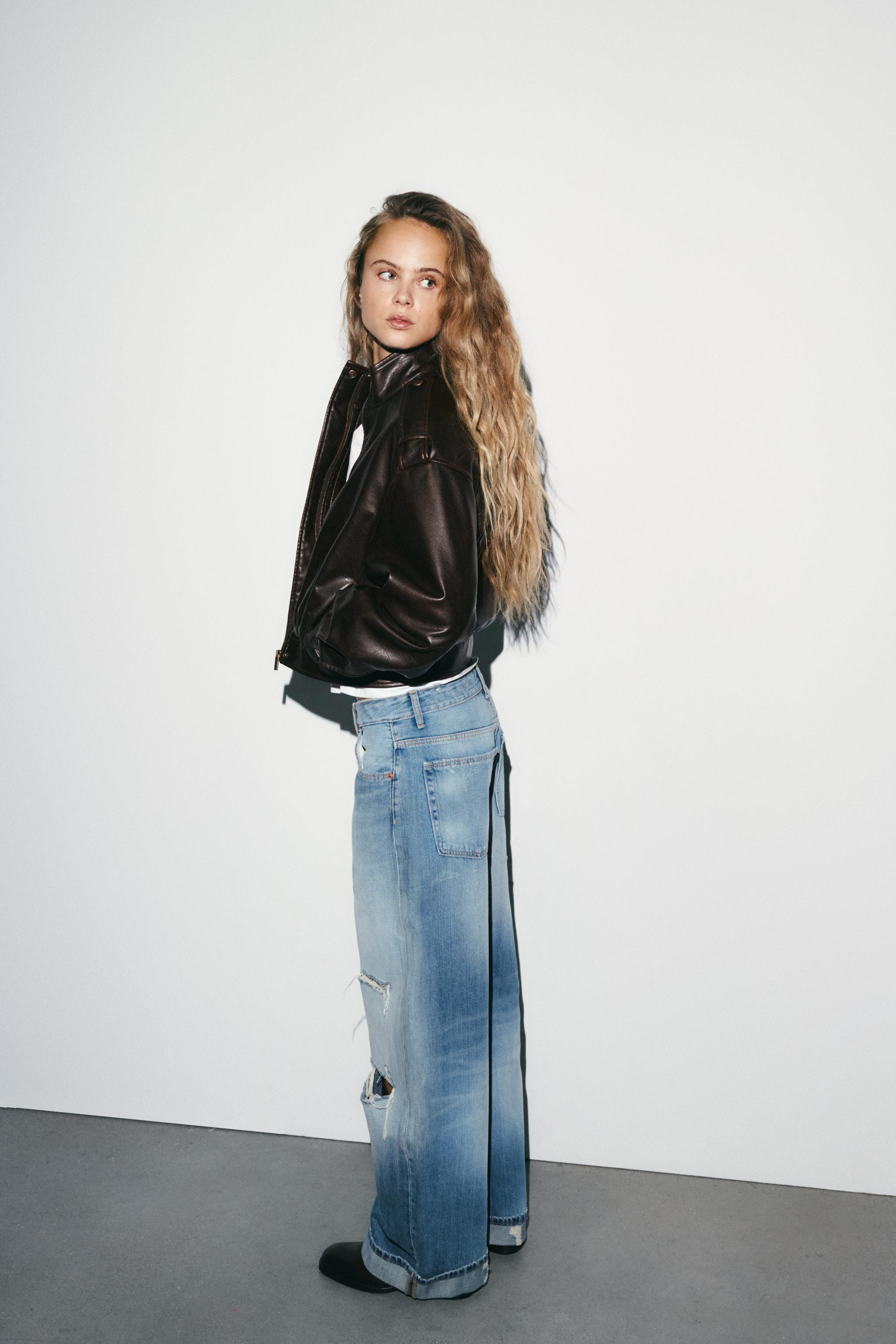 TRF RIPPED FOLDED BAGGY JEANS | Zara US