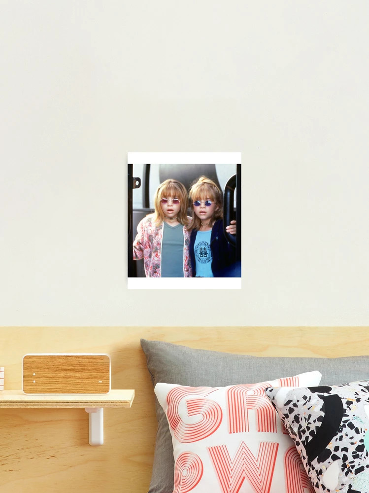 Billboard Dad - Olsen Twins (Mary-Kate _amp_ Ashley) Photographic Print | Redbubble (US)