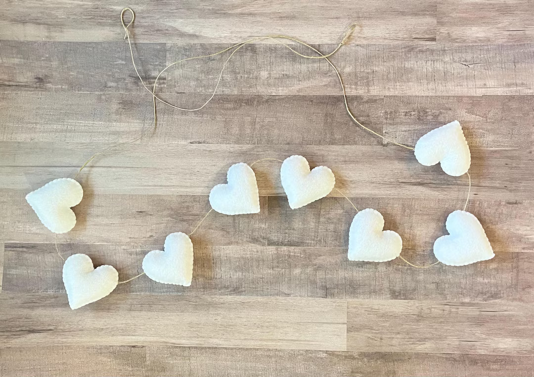 White Felt Heart Garland, White Heart Banner, Valentine’s Decor, Home Decor, Baby Room Decor | Etsy (US)