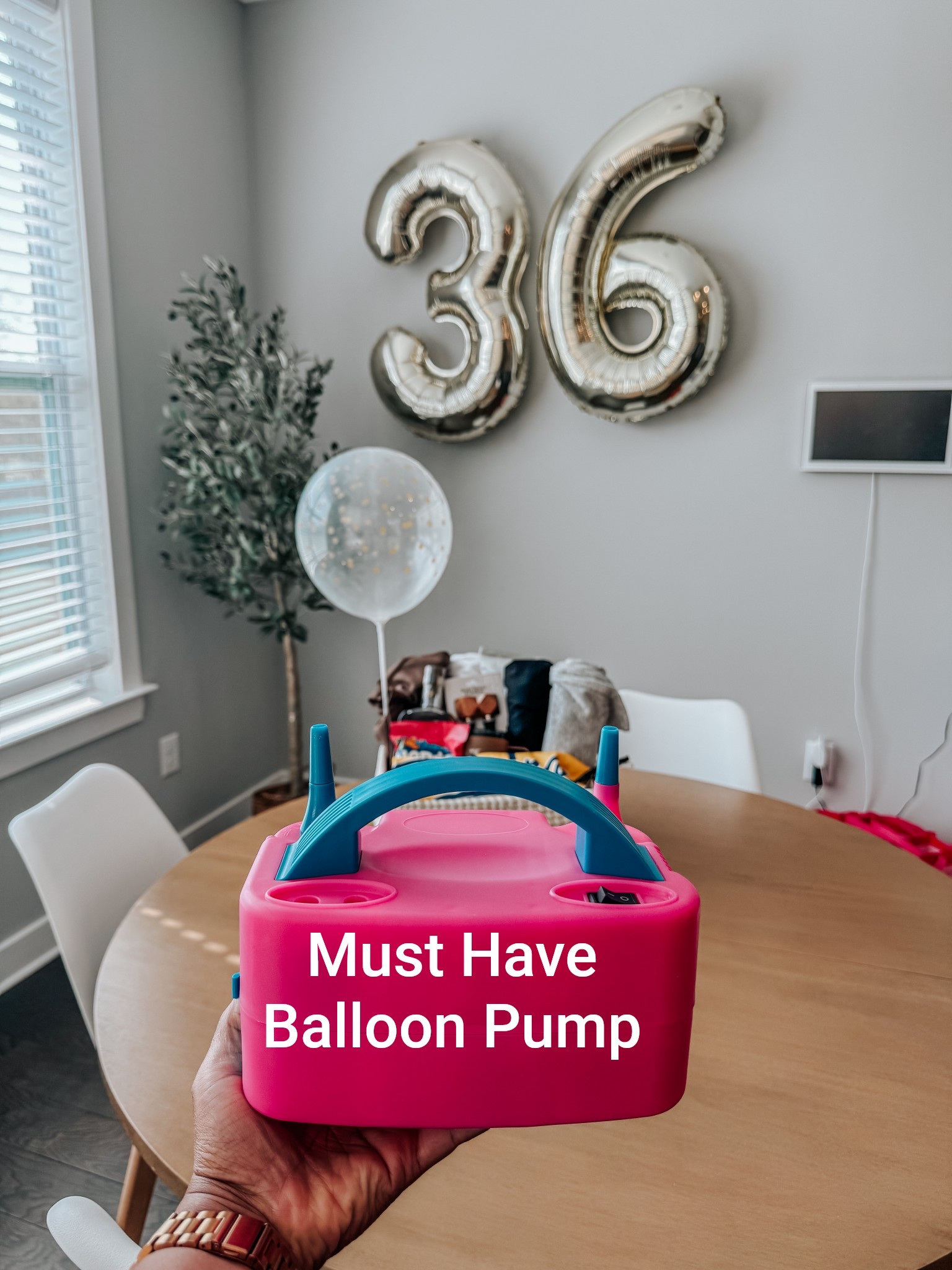 I’m never blowing up a balloon without this pump again!

#LTKSaleAlert #LTKParties #LTKFindsUnder50