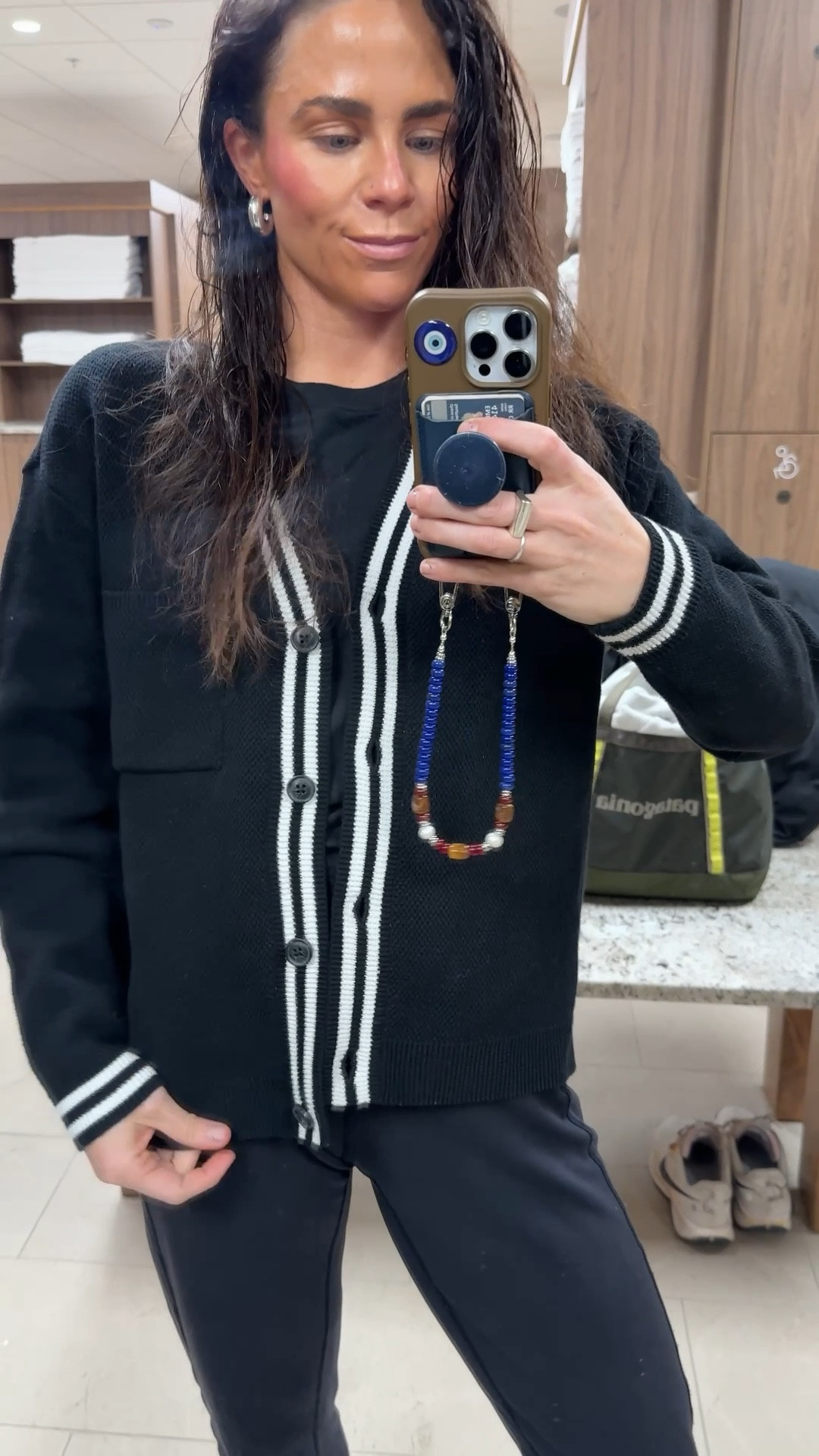 Sport chic cardigan. 🖤