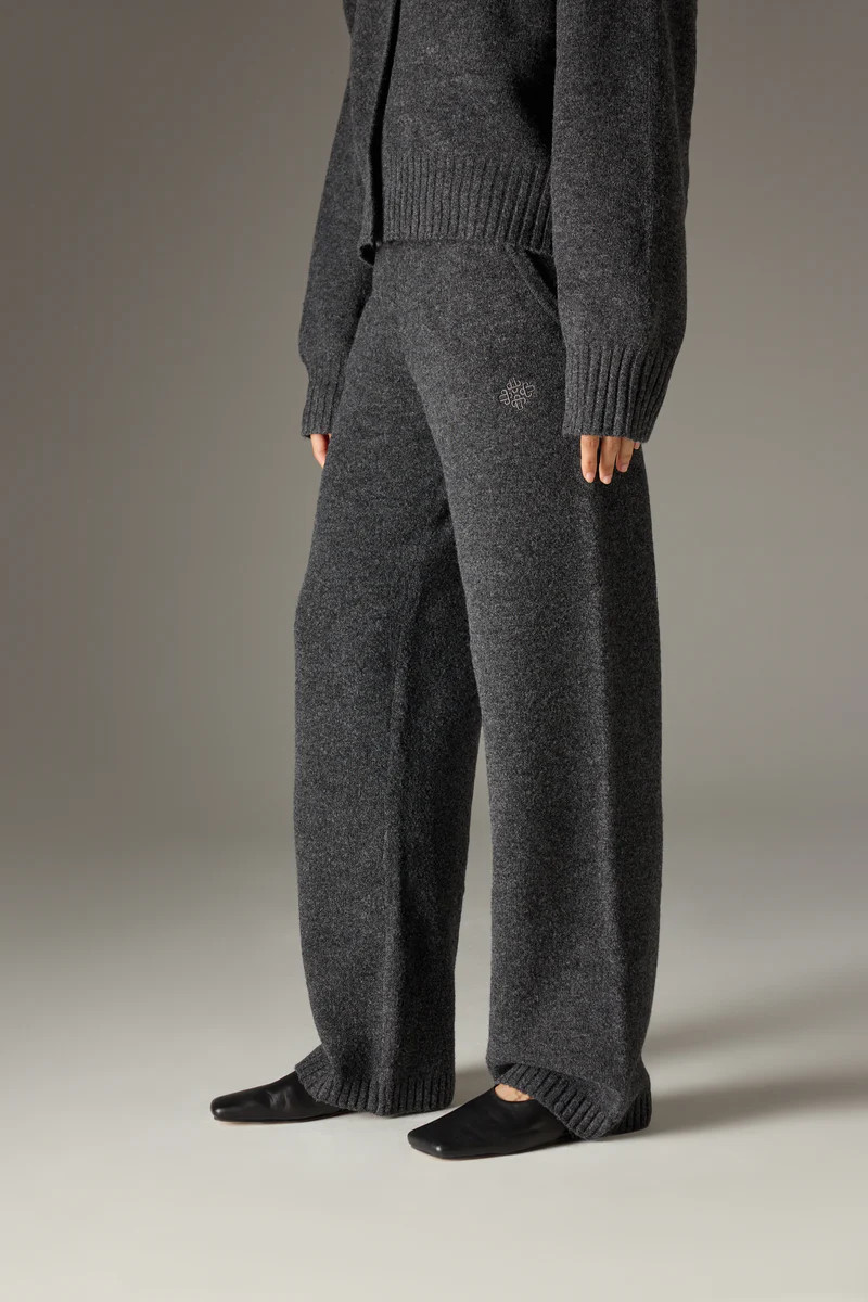 FLUFFY KNIT EMBLEM EMBROIDERED JOGGER - CHARCOAL | The Couture Club