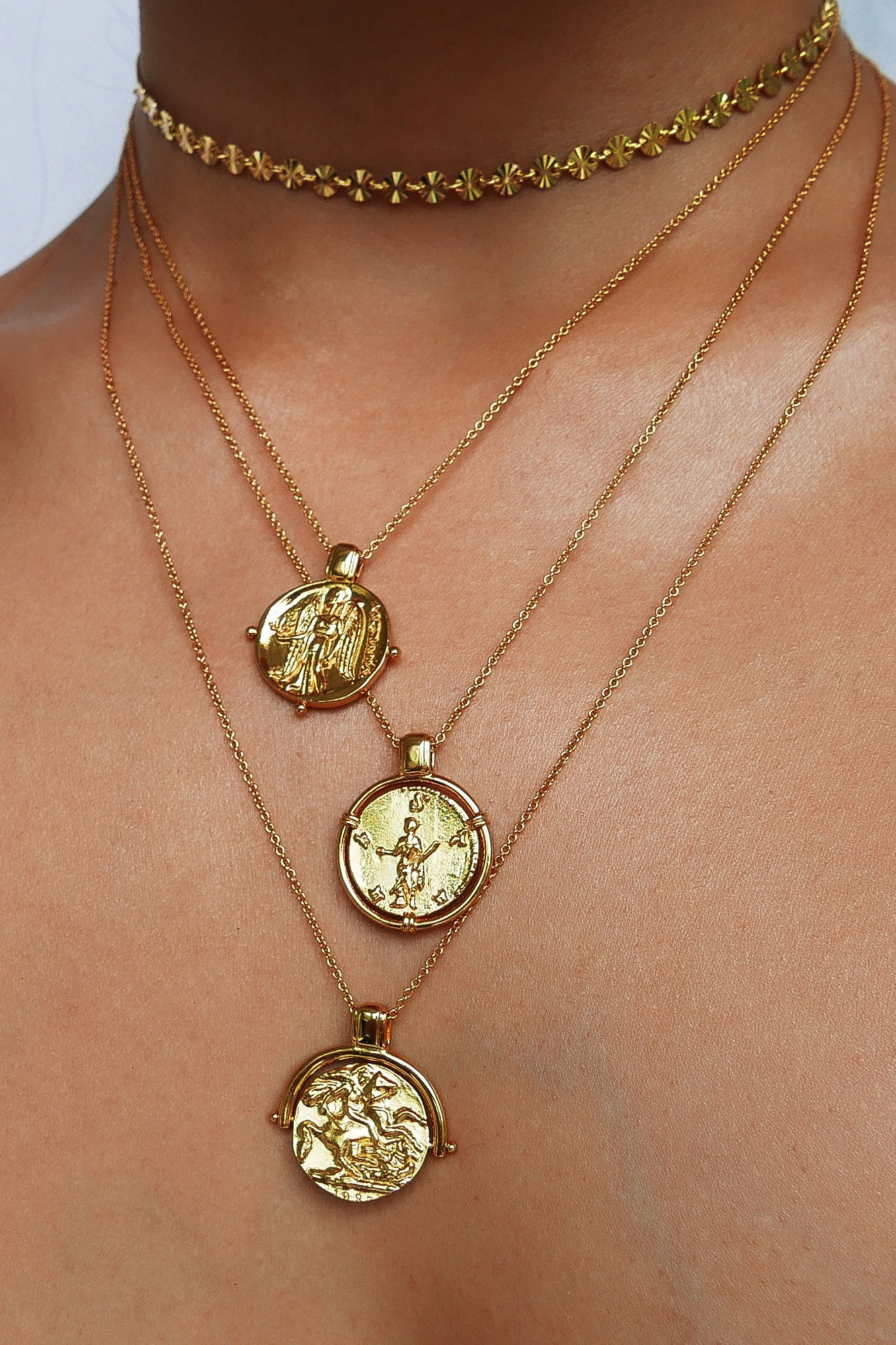 Corbyn Gold | Adornmonde