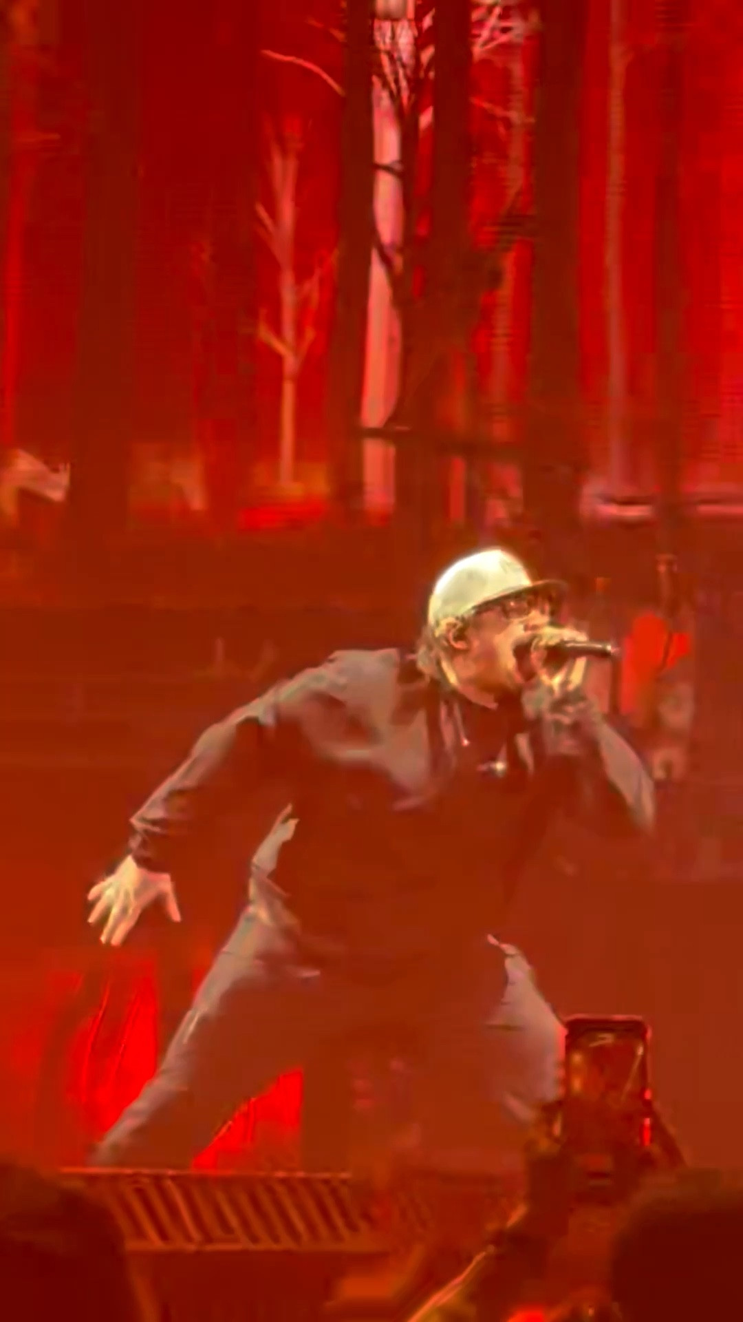 my last name is a whole lot bigger than i thought it’d be,
a lot of things change, except one thing - 

… wall to wall and I still ain’t sold out🤘🤘🤘

country concert outfit inspo 🎫🎶🖤

#LTKFestival #LTKSeasonal #LTKstorytime