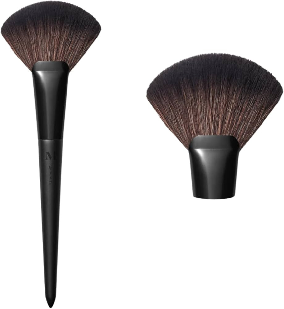 MORPHE V112 - Fluffy Fan Powder Brush (1 Count) | Amazon (US)