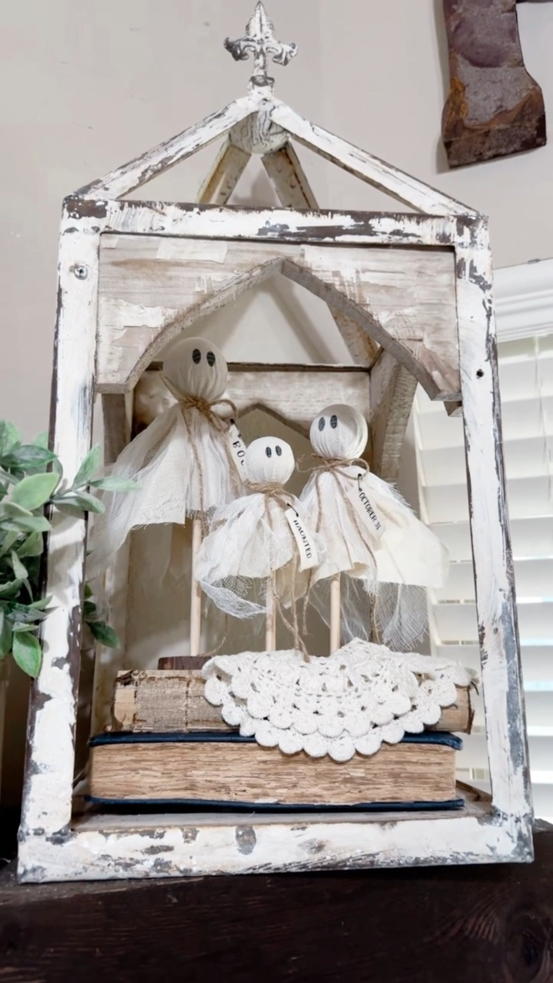 👻 STOP the scroll: These darling ghost trios are under $15 and selling out fast!

👻🖤👻Spooky season made adorable! This little trio of ghosts is the easiest way to add a touch of whimsy to your fall decor. Style them in lanterns, on mantels, or tuck them into shelves for instant charm.

✨ Best part? They’re under $15 — budget-friendly and too cute to pass up.
👉 Tap to grab yours before they vanish!

#spookyseason #falldecor #ghostdecor #ltkfall #ltkhome #homedecorfavorites #cozyhome #budgetfinds #under25finds #halloweenhome


#LTKHome #LTKSeasonal #LTKSaleAlert