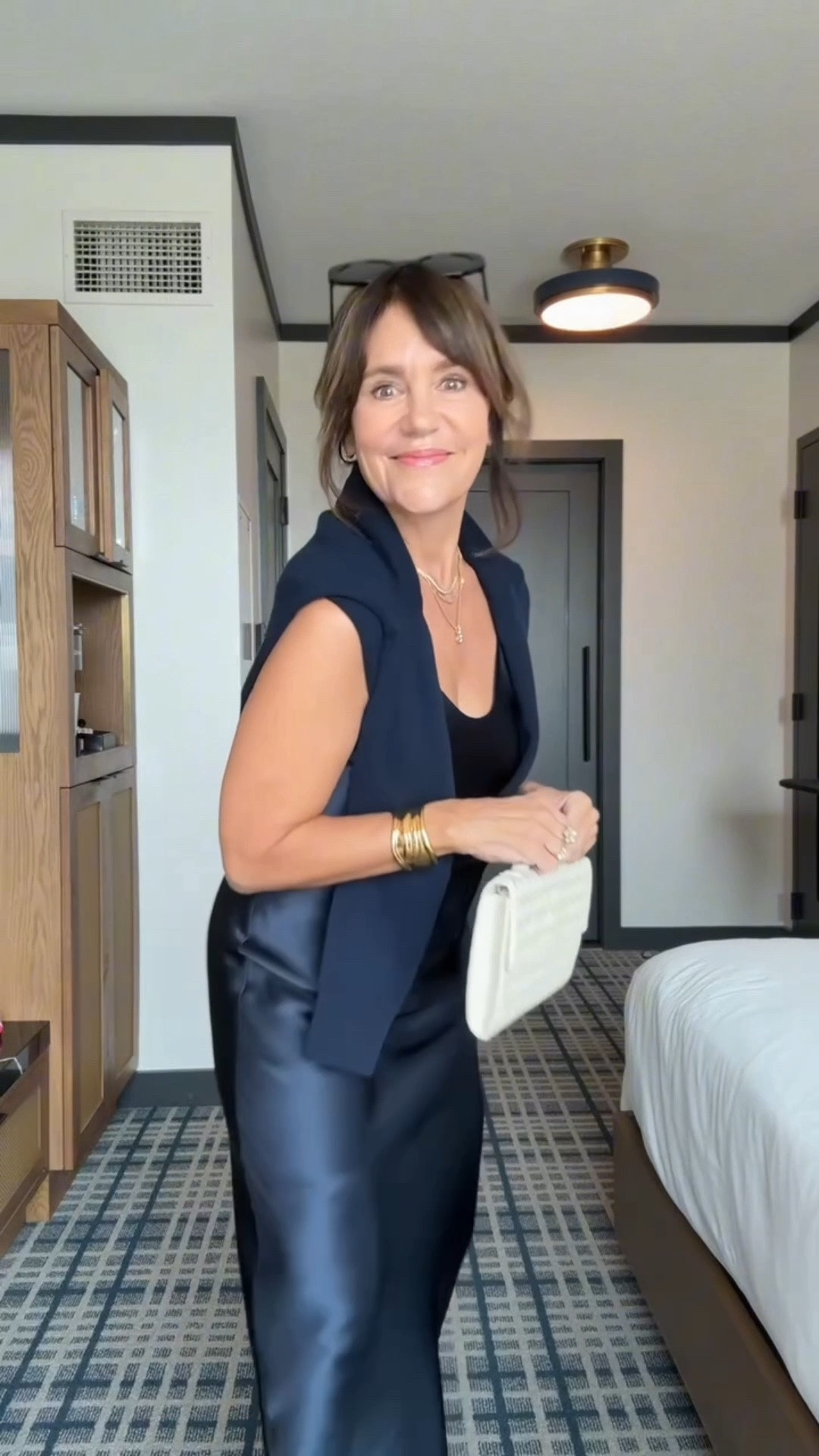 Getting ready for LTKcon’s Premiere Party ✨I can’t recommend this elegant slip dress enough! Fit runs true to size. 

 @Quince #quincepartner

#LTKCon #LTKgrwm #LTKootd