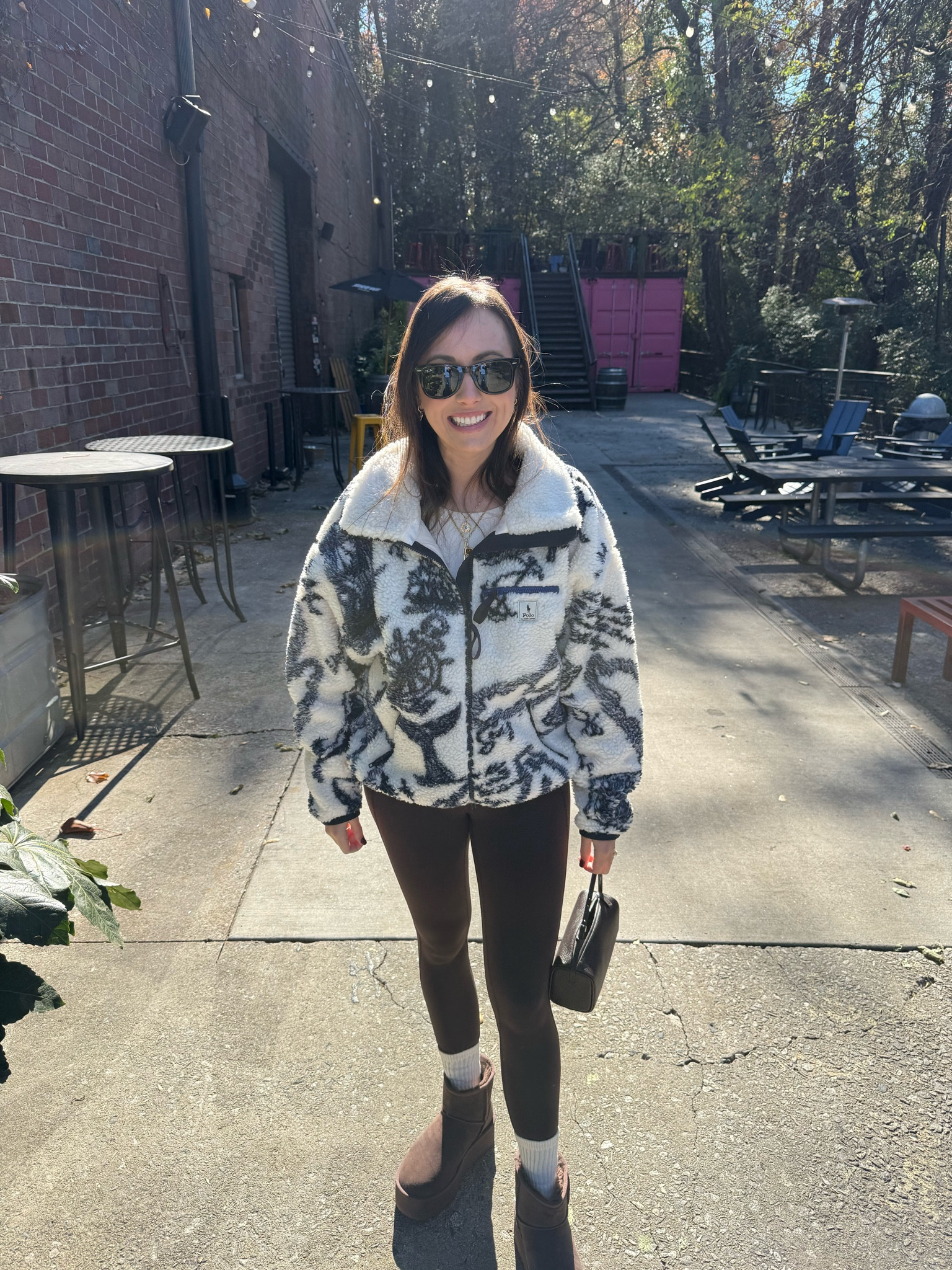 Ralph Lauren fleece (xs), lululemon leggings (4), Uggs 



#LTKHoliday #LTKFindsUnder100 #LTKSeasonal