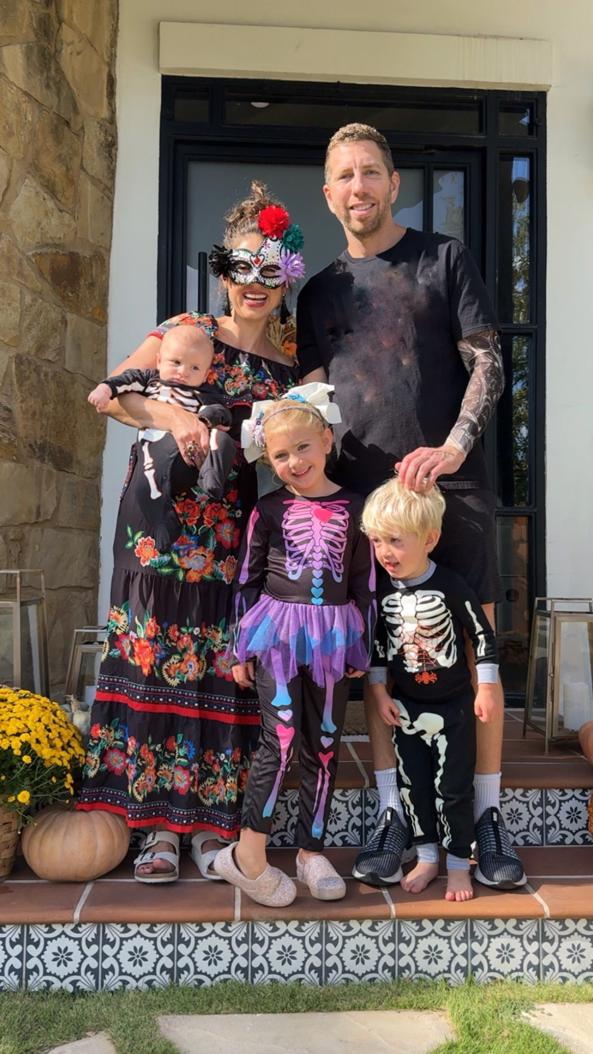 Last minute family Halloween costumes from Amazon! #halloweencostumes #familycostume #amazonhallowee 

#LTKFamily #LTKHalloween #LTKKids
