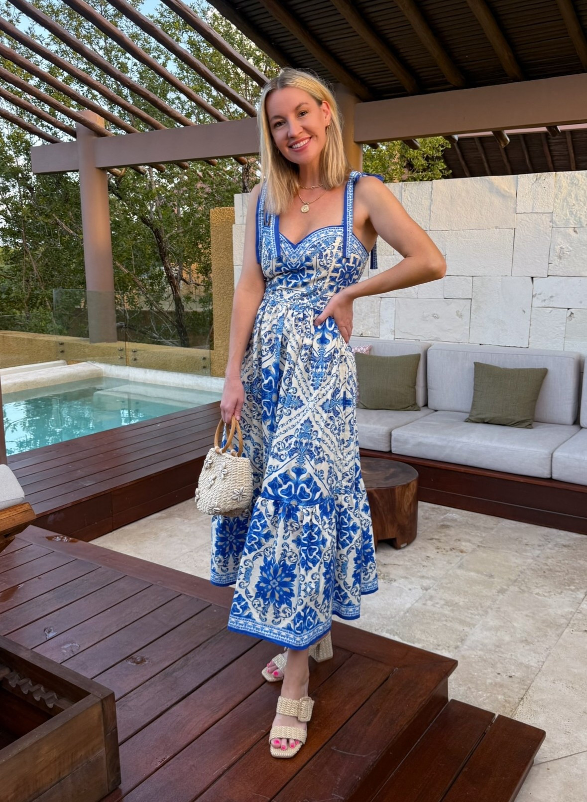 I’m so in love with this new dress from Avara! Wearing my true size small 

#LTKTravel #LTKOver40 #LTKootd